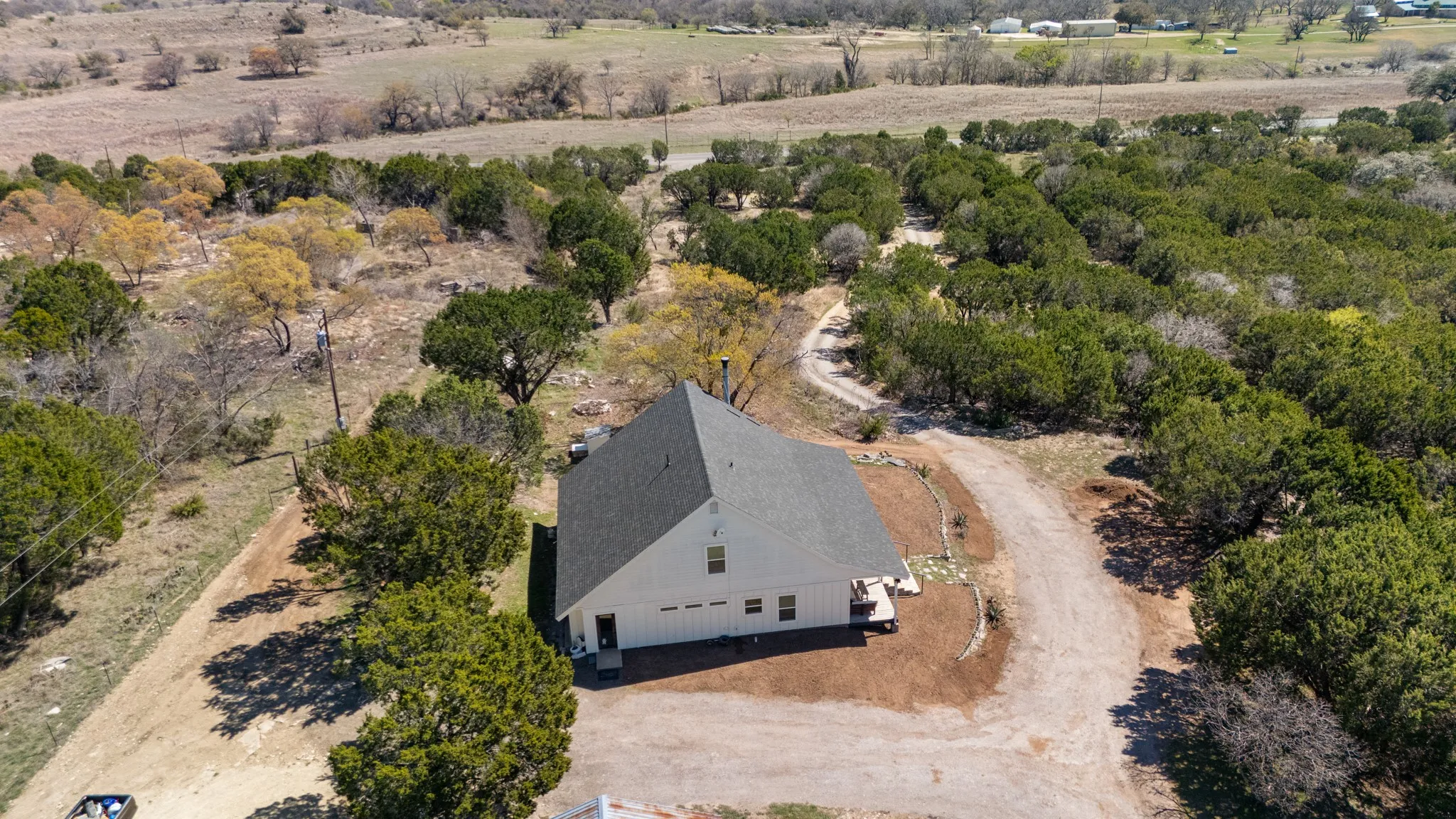 Single Family Residence For Sale in Hood County , 4700 Rock Church Highway, Tolar, Texas 76476, 5 Bedroom, 3 Bathroom, 6 Garage spaces, 2,640 Sqft, built in 1984, mls#21212978, Real Estate Agent in Tolar, Homes For Sale in Hood county, Homes For Sale in Tolar, Realtor in Tolar Texas, Real Estate Brokerage Independent Realty Texas, Luminita Cordes Realtor