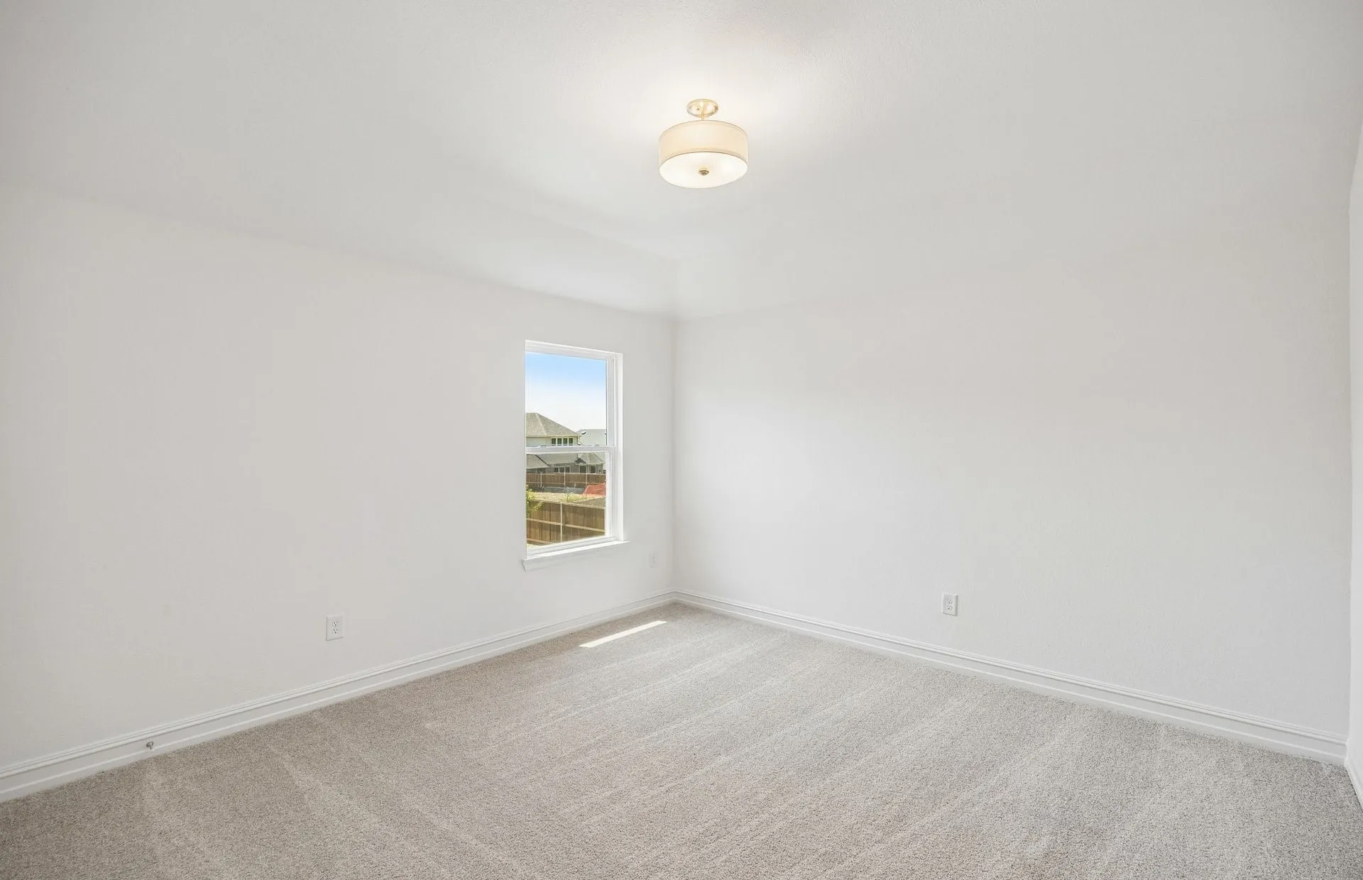 Secondary bedroom