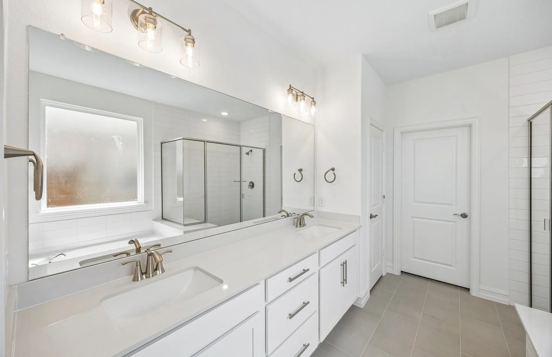 Double vanity in primary bath