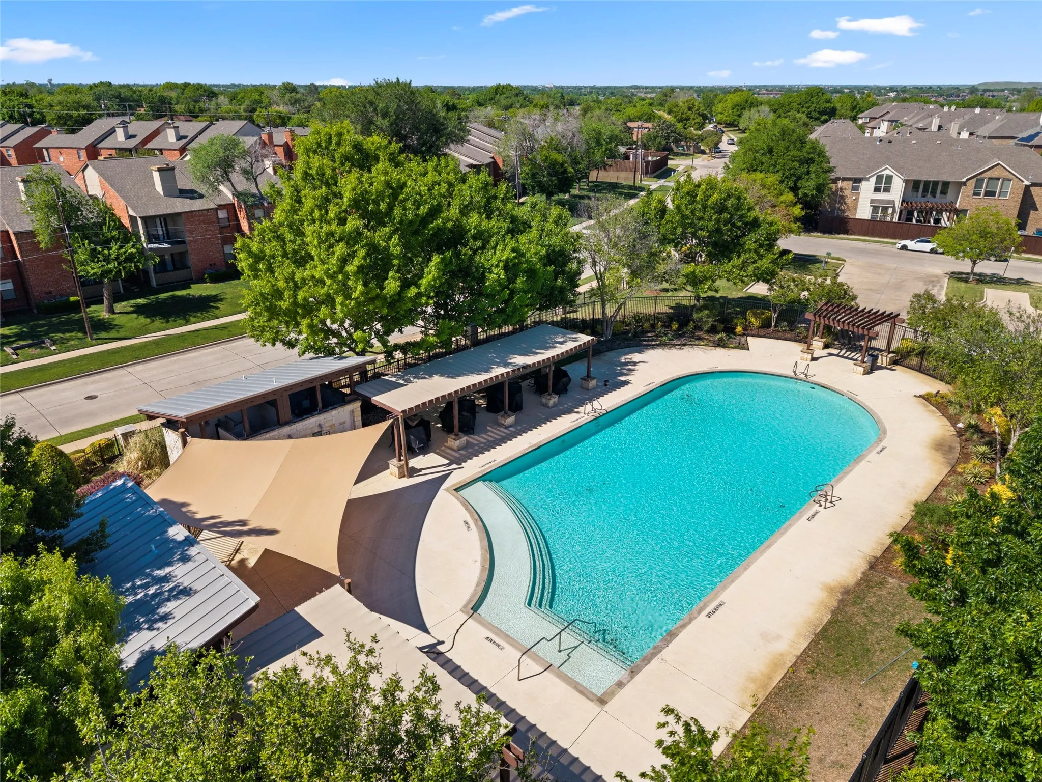 Single Family Residence For Sale in Denton County , 2476 Deer Run, Lewisville, Texas 75067, 3 Bedroom, 3 Bathroom, 2 Garage spaces, 2,268 Sqft, built in 2008, mls#21213462, Real Estate Agent in Lewisville, Homes For Sale in Denton county, Homes For Sale in Lewisville, Realtor in Lewisville Texas, Real Estate Brokerage Independent Realty Texas, Luminita Cordes Realtor