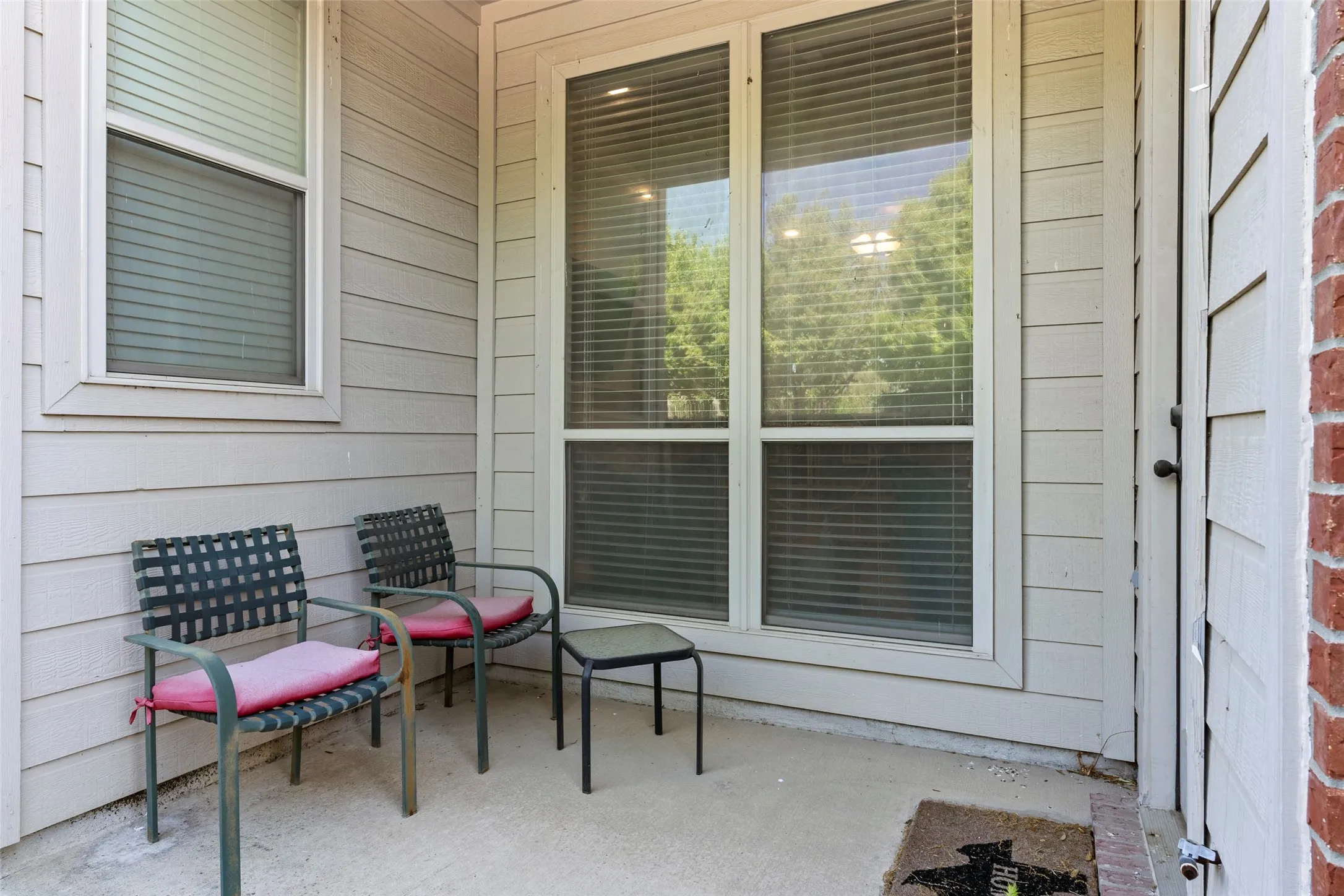 Single Family Residence For Sale in Denton County , 2476 Deer Run, Lewisville, Texas 75067, 3 Bedroom, 3 Bathroom, 2 Garage spaces, 2,268 Sqft, built in 2008, mls#21213462, Real Estate Agent in Lewisville, Homes For Sale in Denton county, Homes For Sale in Lewisville, Realtor in Lewisville Texas, Real Estate Brokerage Independent Realty Texas, Luminita Cordes Realtor