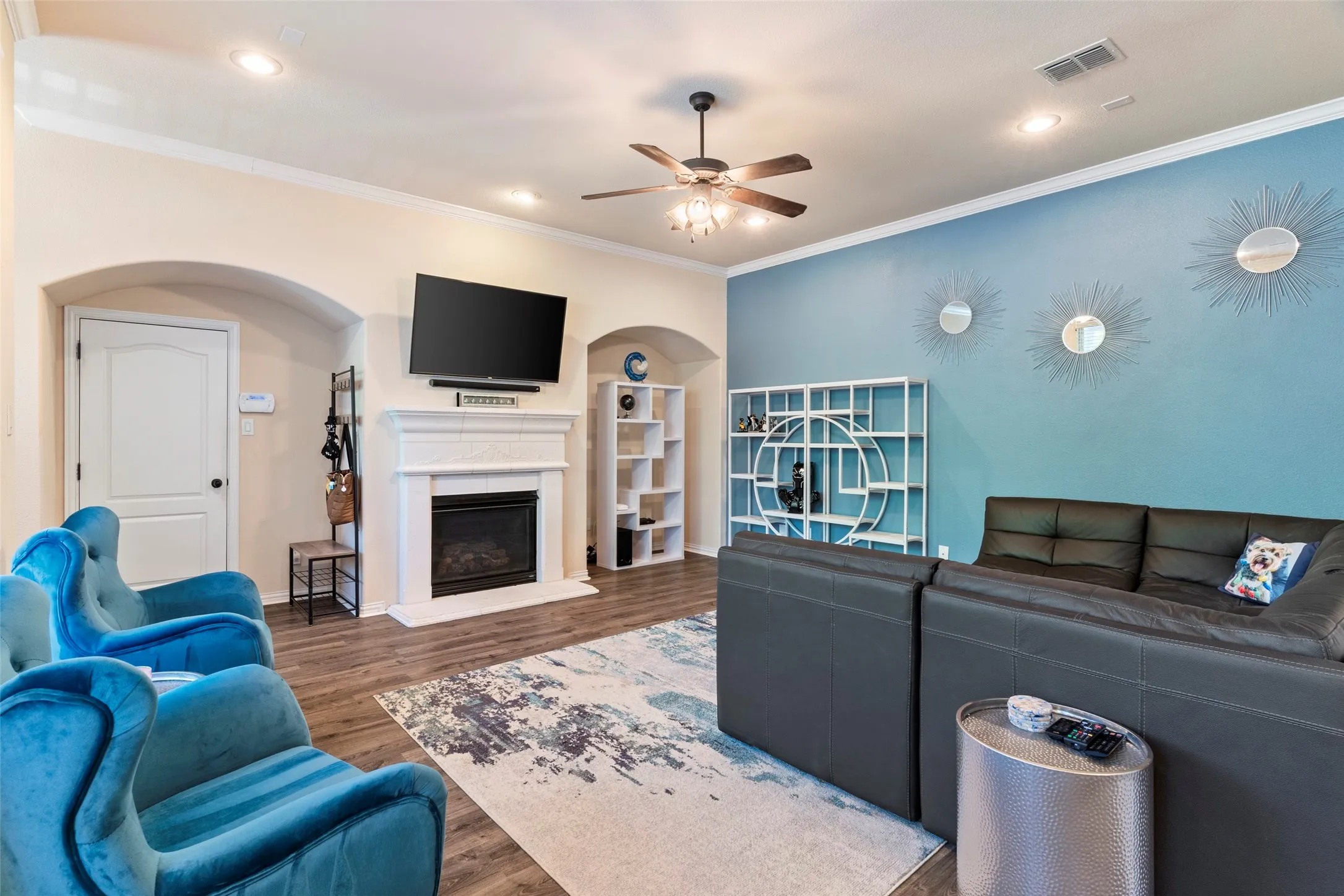Single Family Residence For Sale in Denton County , 2476 Deer Run, Lewisville, Texas 75067, 3 Bedroom, 3 Bathroom, 2 Garage spaces, 2,268 Sqft, built in 2008, mls#21213462, Real Estate Agent in Lewisville, Homes For Sale in Denton county, Homes For Sale in Lewisville, Realtor in Lewisville Texas, Real Estate Brokerage Independent Realty Texas, Luminita Cordes Realtor