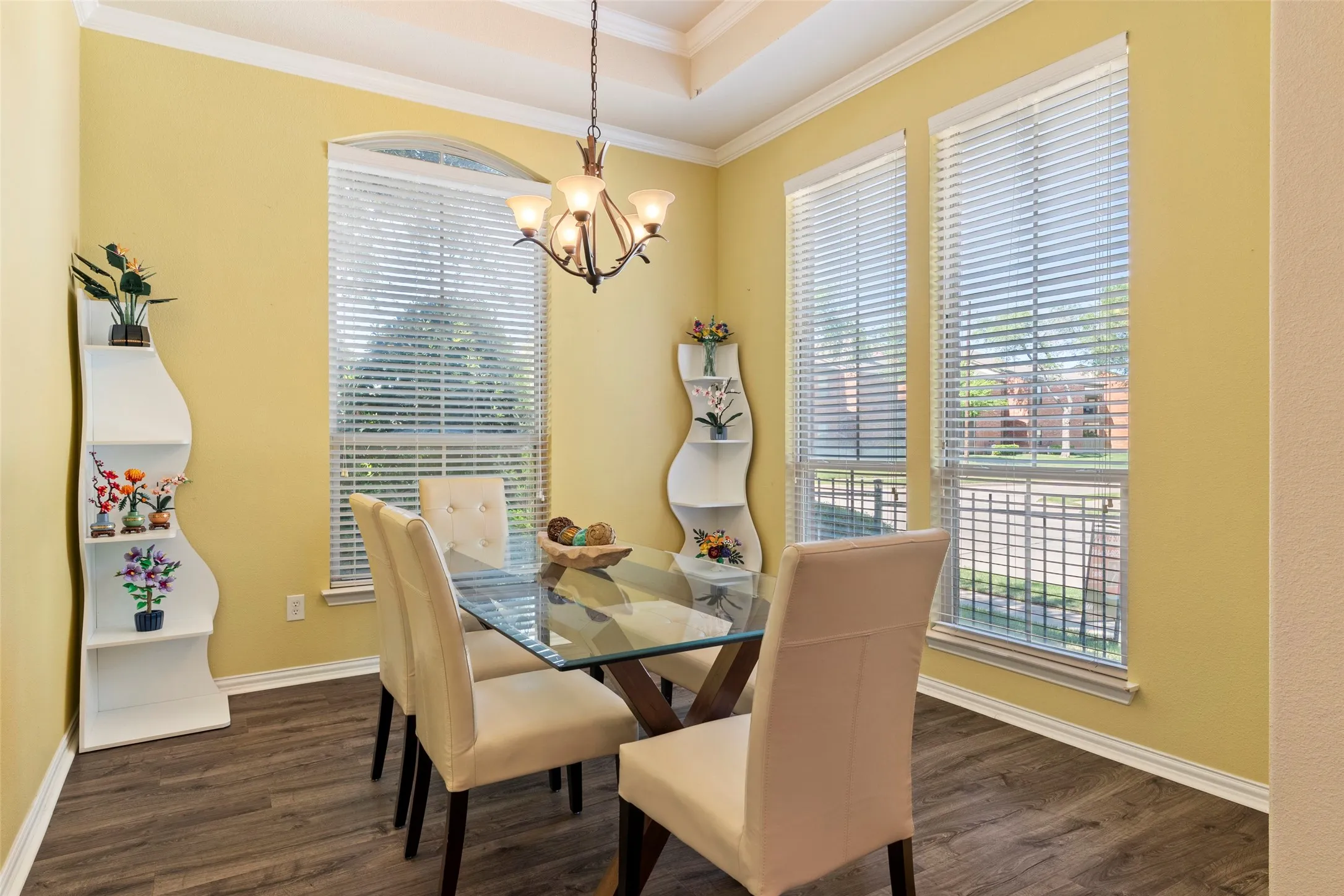Single Family Residence For Sale in Denton County , 2476 Deer Run, Lewisville, Texas 75067, 3 Bedroom, 3 Bathroom, 2 Garage spaces, 2,268 Sqft, built in 2008, mls#21213462, Real Estate Agent in Lewisville, Homes For Sale in Denton county, Homes For Sale in Lewisville, Realtor in Lewisville Texas, Real Estate Brokerage Independent Realty Texas, Luminita Cordes Realtor