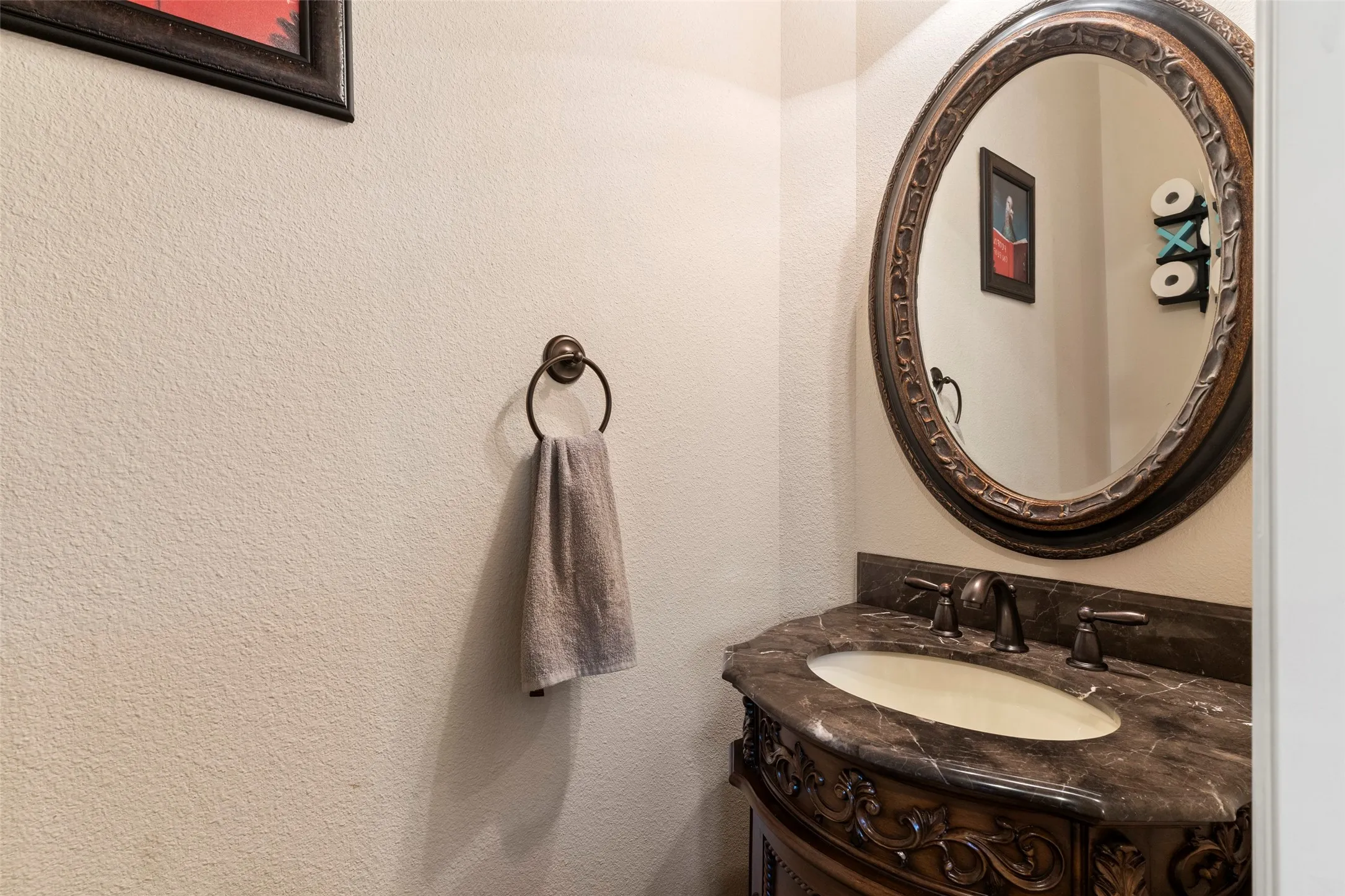 Single Family Residence For Sale in Denton County , 2476 Deer Run, Lewisville, Texas 75067, 3 Bedroom, 3 Bathroom, 2 Garage spaces, 2,268 Sqft, built in 2008, mls#21213462, Real Estate Agent in Lewisville, Homes For Sale in Denton county, Homes For Sale in Lewisville, Realtor in Lewisville Texas, Real Estate Brokerage Independent Realty Texas, Luminita Cordes Realtor
