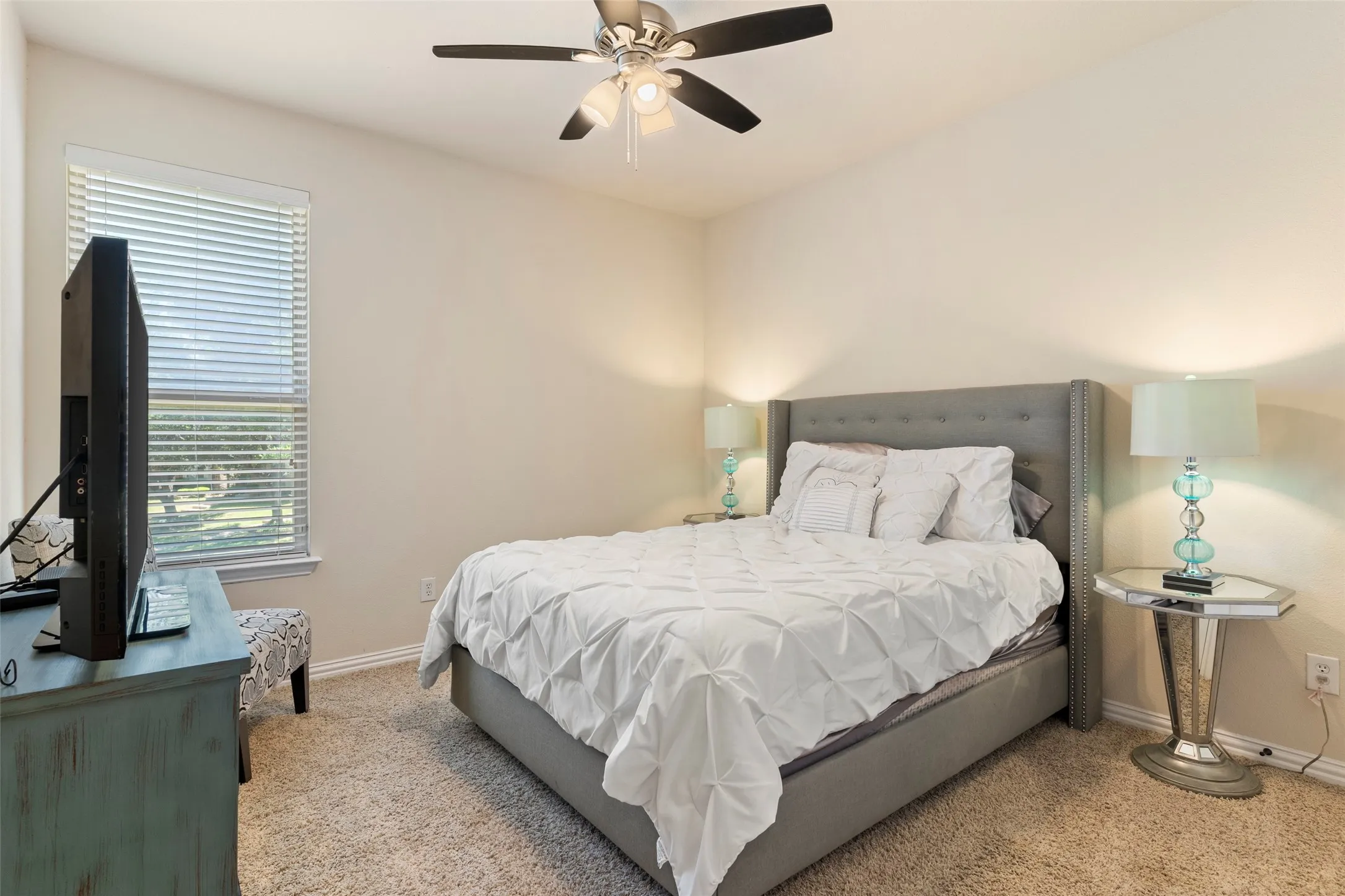 Single Family Residence For Sale in Denton County , 2476 Deer Run, Lewisville, Texas 75067, 3 Bedroom, 3 Bathroom, 2 Garage spaces, 2,268 Sqft, built in 2008, mls#21213462, Real Estate Agent in Lewisville, Homes For Sale in Denton county, Homes For Sale in Lewisville, Realtor in Lewisville Texas, Real Estate Brokerage Independent Realty Texas, Luminita Cordes Realtor