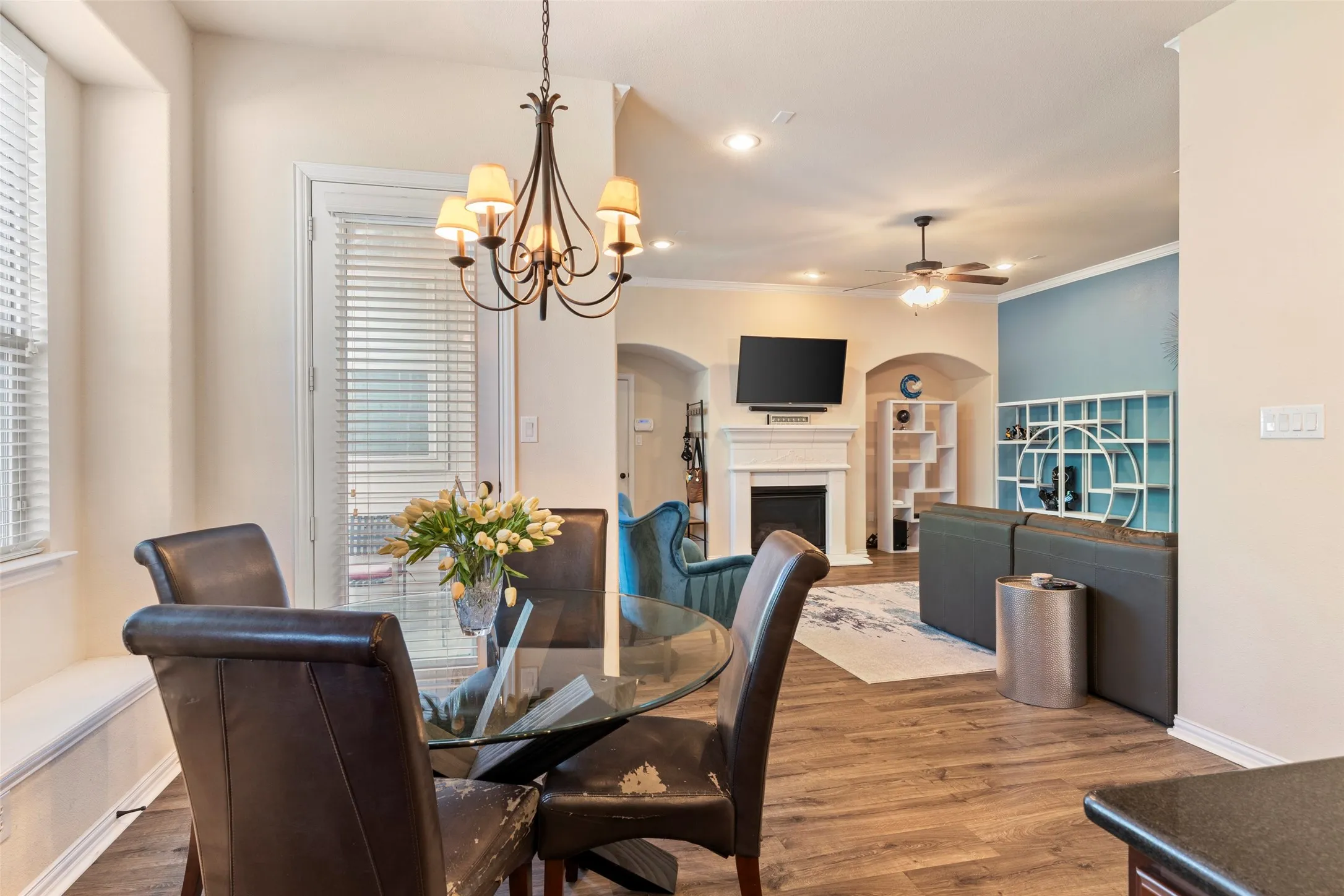 Single Family Residence For Sale in Denton County , 2476 Deer Run, Lewisville, Texas 75067, 3 Bedroom, 3 Bathroom, 2 Garage spaces, 2,268 Sqft, built in 2008, mls#21213462, Real Estate Agent in Lewisville, Homes For Sale in Denton county, Homes For Sale in Lewisville, Realtor in Lewisville Texas, Real Estate Brokerage Independent Realty Texas, Luminita Cordes Realtor