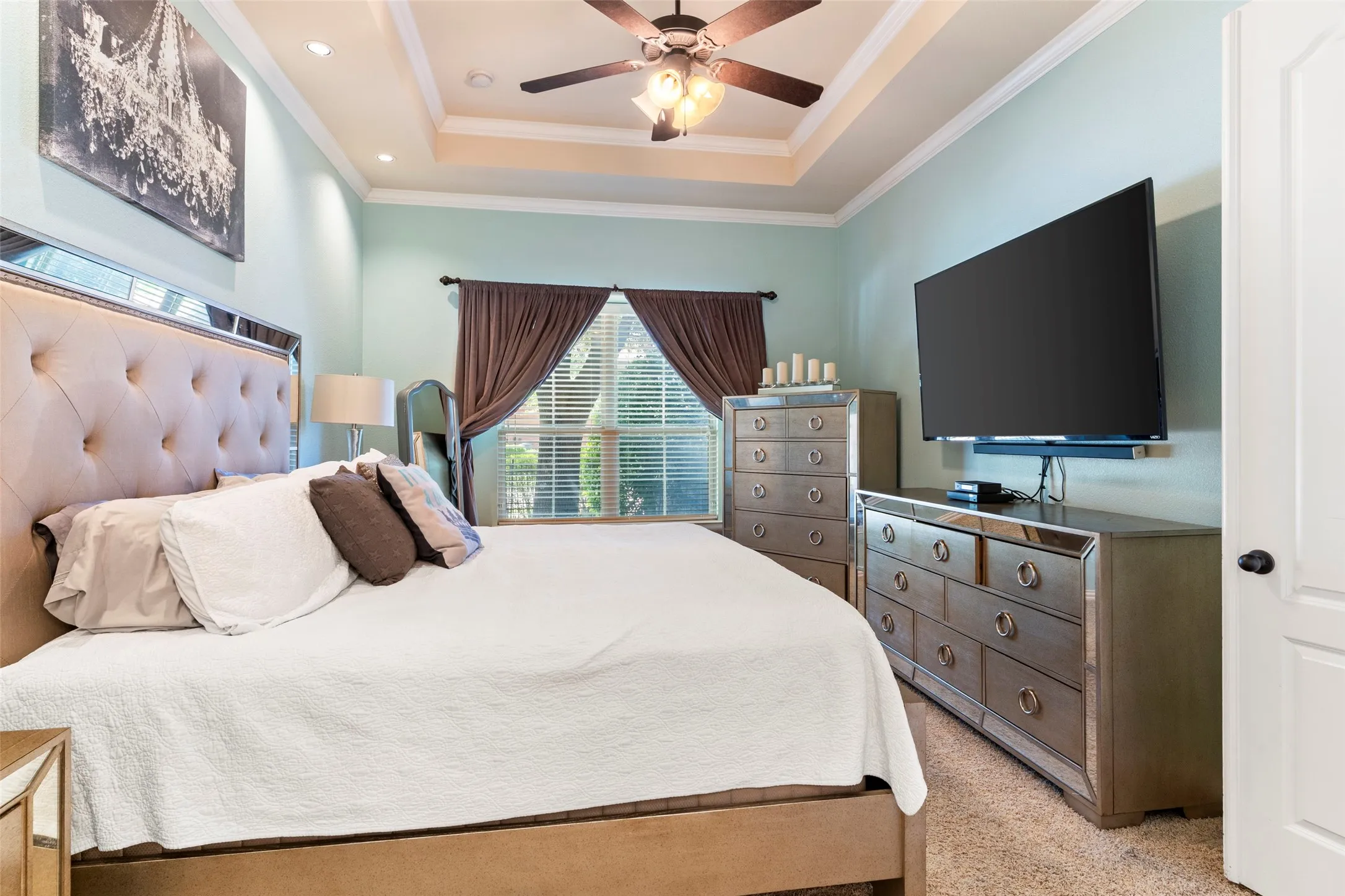 Single Family Residence For Sale in Denton County , 2476 Deer Run, Lewisville, Texas 75067, 3 Bedroom, 3 Bathroom, 2 Garage spaces, 2,268 Sqft, built in 2008, mls#21213462, Real Estate Agent in Lewisville, Homes For Sale in Denton county, Homes For Sale in Lewisville, Realtor in Lewisville Texas, Real Estate Brokerage Independent Realty Texas, Luminita Cordes Realtor