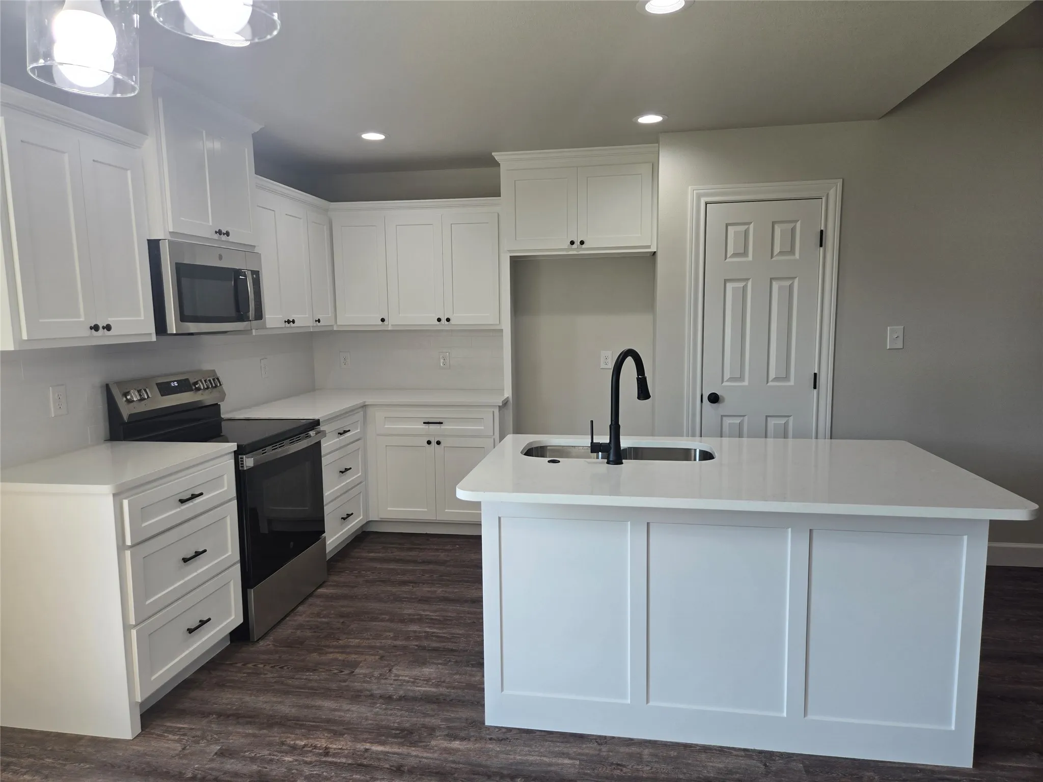 Single Family Residence For Sale in Taylor County , 311 Waterloo Drive, Abilene, Texas 79602, 3 Bedroom, 2 Bathroom, 2 Garage spaces, 1,286 Sqft, built in 2026, New Construction - Incomplete, mls#21213387, Real Estate Agent in Abilene, Homes For Sale in Taylor county, Homes For Sale in Abilene, Realtor in Abilene Texas, Real Estate Brokerage Independent Realty Texas, Luminita Cordes Realtor