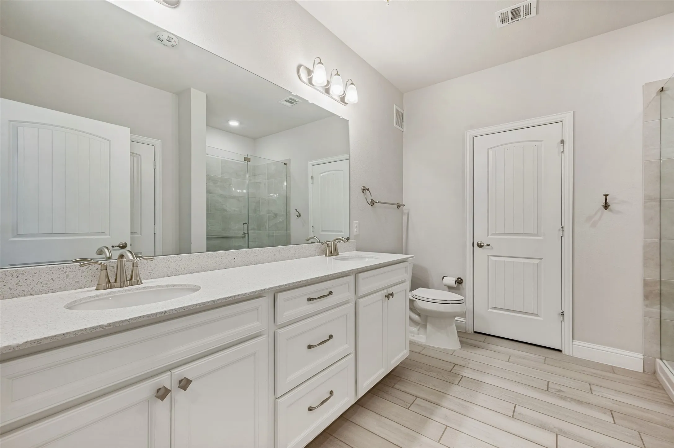 Condominium For Sale in Collin County , 651 N Watters Road 1101, Allen, Texas 75013, 2 Bedroom, 2 Bathroom, 1 Garage spaces, 1,884 Sqft, built in 2022, mls#21213268, Real Estate Agent in Allen, Homes For Sale in Collin county, Homes For Sale in Allen, Realtor in Allen Texas, Real Estate Brokerage Independent Realty Texas, Luminita Cordes Realtor