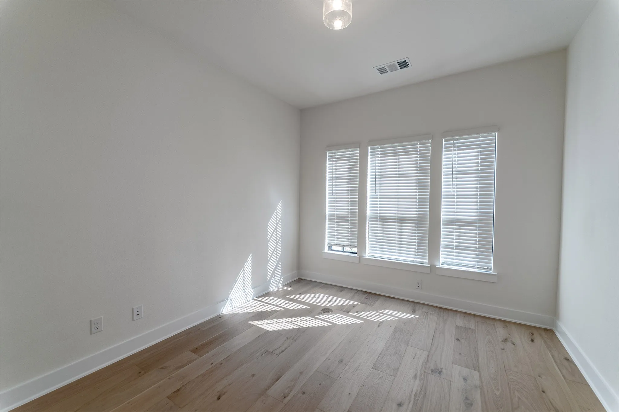 Single Family Residence For Sale in Rockwall County , 1814 Costa Verde Drive, Mclendon Chisholm, Texas 75032, 5 Bedroom, 4 Bathroom, 3 Garage spaces, 4,052 Sqft, built in 2025, New Construction - Incomplete, Price $722,901, mls#21213529, Real Estate Agent in Mclendon Chisholm, Homes For Sale in Rockwall county, Homes For Sale in Mclendon Chisholm, Realtor in Mclendon Chisholm Texas, Real Estate Brokerage Independent Realty Texas, Luminita Cordes Realtor