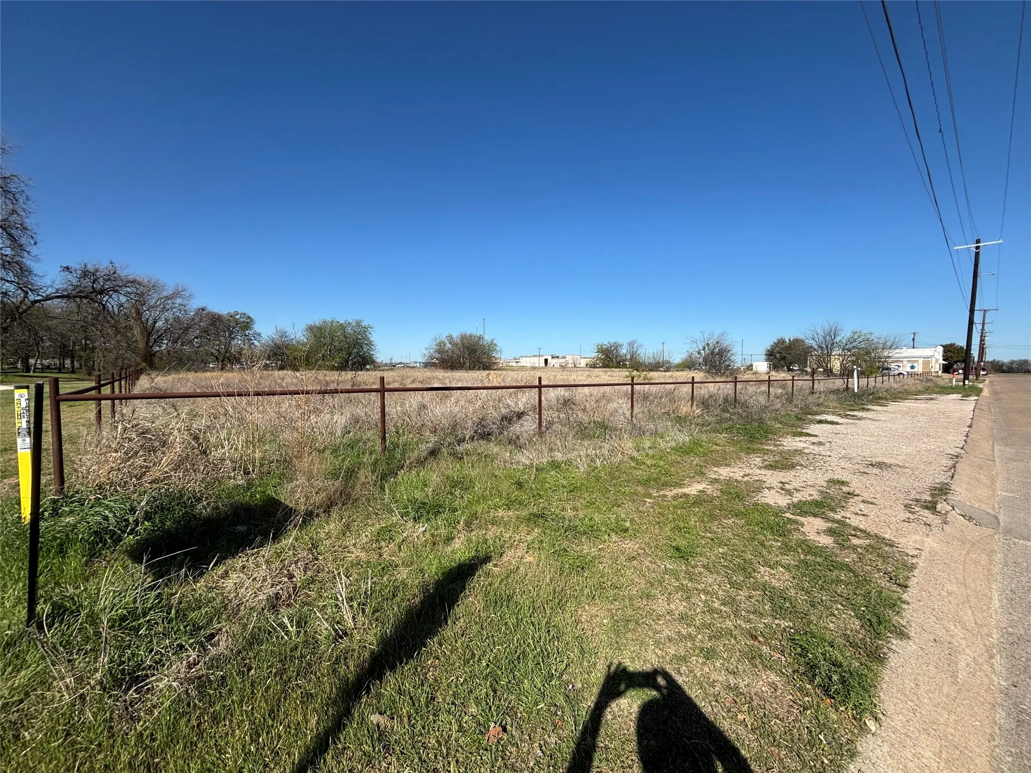 Unimproved Land For Sale in Hood County , 302 N Park Street, Granbury, Texas 76048, 0, 0, Garage spaces, 0 Sqft, built in 0, mls#21213562, Real Estate Agent in Granbury, Homes For Sale in Hood county, Homes For Sale in Granbury, Realtor in Granbury Texas, Real Estate Brokerage Independent Realty Texas, Luminita Cordes Realtor