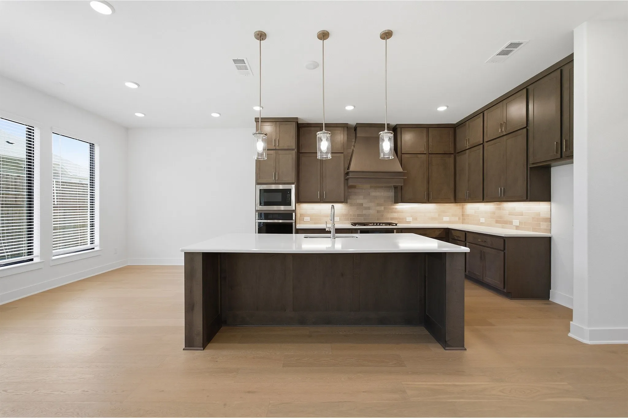 Single Family Residence For Sale in Rockwall County , 1725 Salvatore, Mclendon Chisholm, Texas 75032, 5 Bedroom, 5 Bathroom, 2 Garage spaces, 4,299 Sqft, built in 2025, mls#21213569, Real Estate Agent in Mclendon Chisholm, Homes For Sale in Rockwall county, Homes For Sale in Mclendon Chisholm, Realtor in Mclendon Chisholm Texas, Real Estate Brokerage Independent Realty Texas, Luminita Cordes Realtor