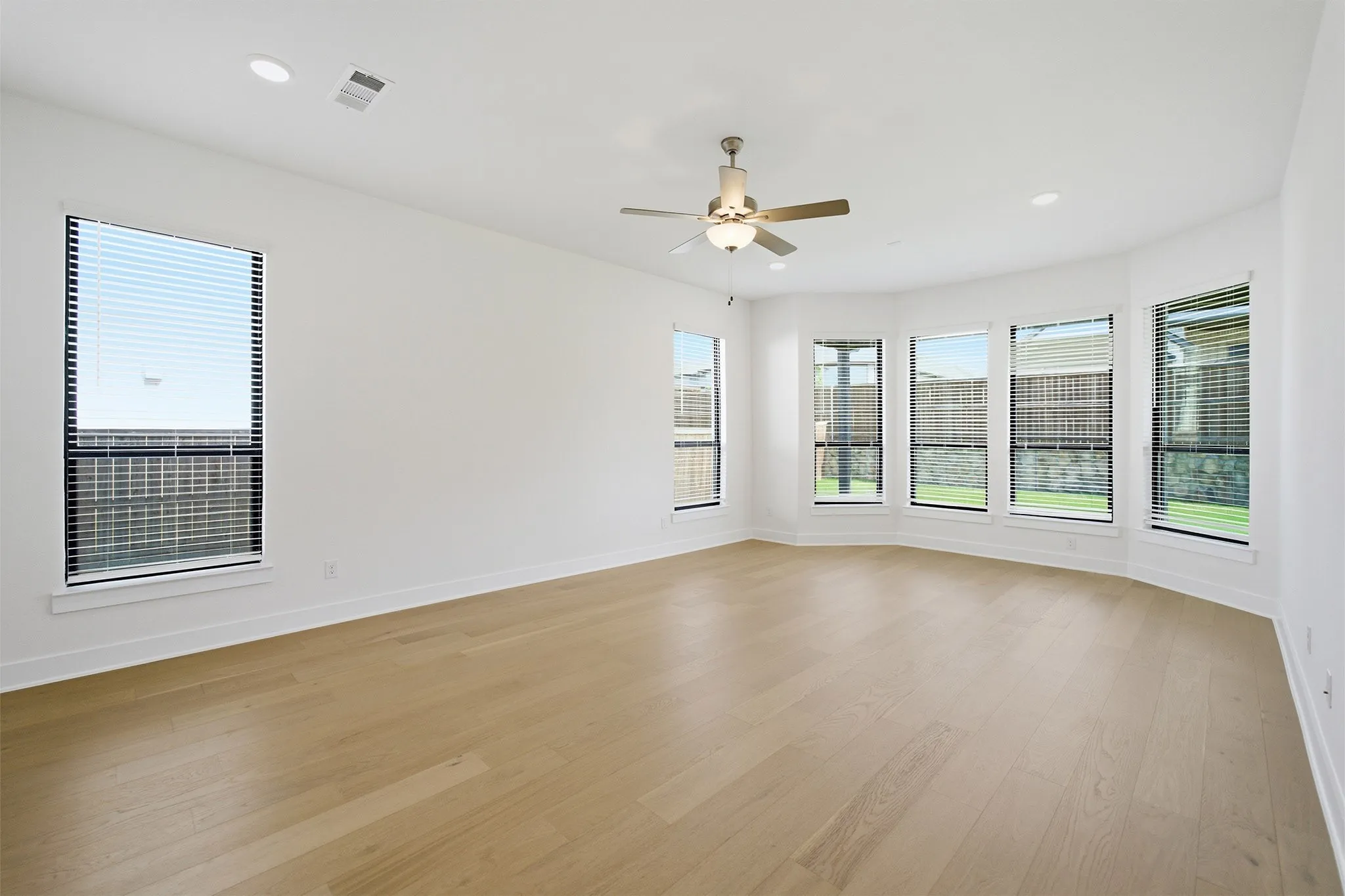 Single Family Residence For Sale in Rockwall County , 1725 Salvatore, Mclendon Chisholm, Texas 75032, 5 Bedroom, 5 Bathroom, 2 Garage spaces, 4,299 Sqft, built in 2025, mls#21213569, Real Estate Agent in Mclendon Chisholm, Homes For Sale in Rockwall county, Homes For Sale in Mclendon Chisholm, Realtor in Mclendon Chisholm Texas, Real Estate Brokerage Independent Realty Texas, Luminita Cordes Realtor