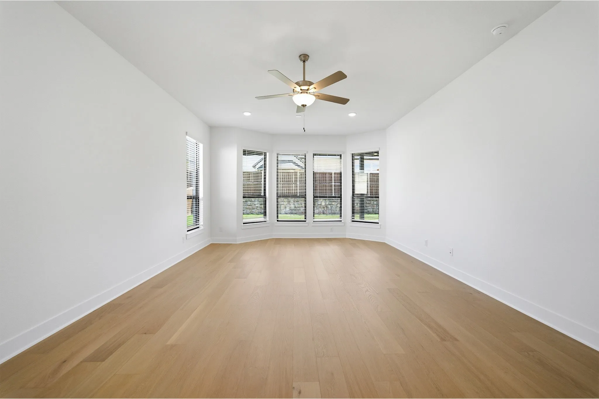 Single Family Residence For Sale in Rockwall County , 1725 Salvatore, Mclendon Chisholm, Texas 75032, 5 Bedroom, 5 Bathroom, 2 Garage spaces, 4,299 Sqft, built in 2025, mls#21213569, Real Estate Agent in Mclendon Chisholm, Homes For Sale in Rockwall county, Homes For Sale in Mclendon Chisholm, Realtor in Mclendon Chisholm Texas, Real Estate Brokerage Independent Realty Texas, Luminita Cordes Realtor