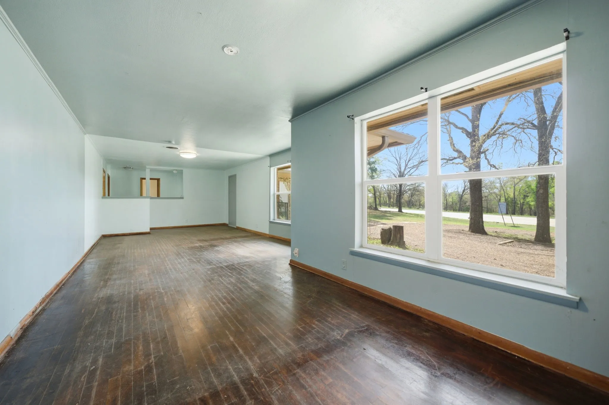 Warehouse For Sale in Henderson County , 449 Us-175, Eustace, Texas 75124, 0, 0, Garage spaces, 2,075 Sqft, built in 1955, Preowned, mls#21175473, Real Estate Agent in Eustace, Homes For Sale in Henderson county, Homes For Sale in Eustace, Realtor in Eustace Texas, Real Estate Brokerage Independent Realty Texas, Luminita Cordes Realtor