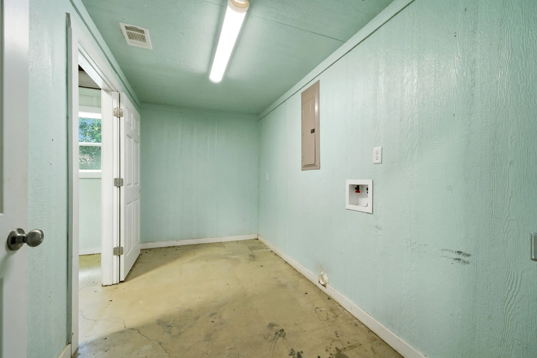 Laundry Room In Shop
