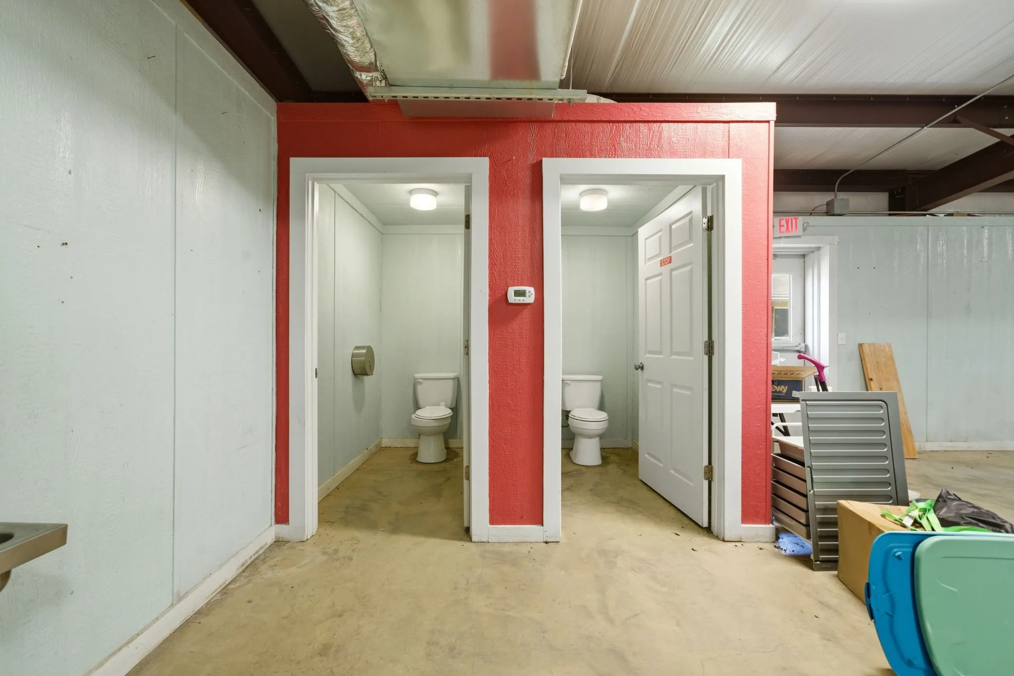 Bathroom(s) in Shop