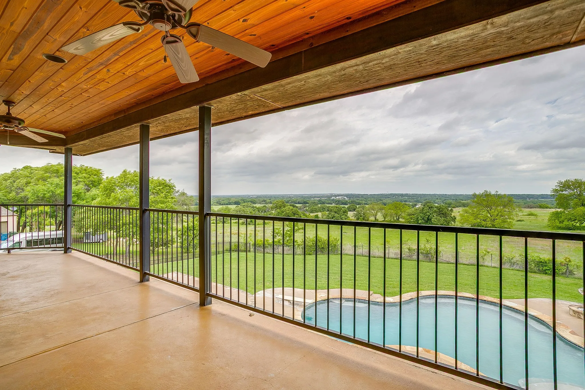 Single Family Residence For Sale in Parker County , 163 Oakcrest Hills Drive, Aledo, Texas 76008, 4 Bedroom, 4 Bathroom, 3 Garage spaces, 4,301 Sqft, built in 2001, mls#21188471, Real Estate Agent in Aledo, Homes For Sale in Parker county, Homes For Sale in Aledo, Realtor in Aledo Texas, Real Estate Brokerage Independent Realty Texas, Luminita Cordes Realtor