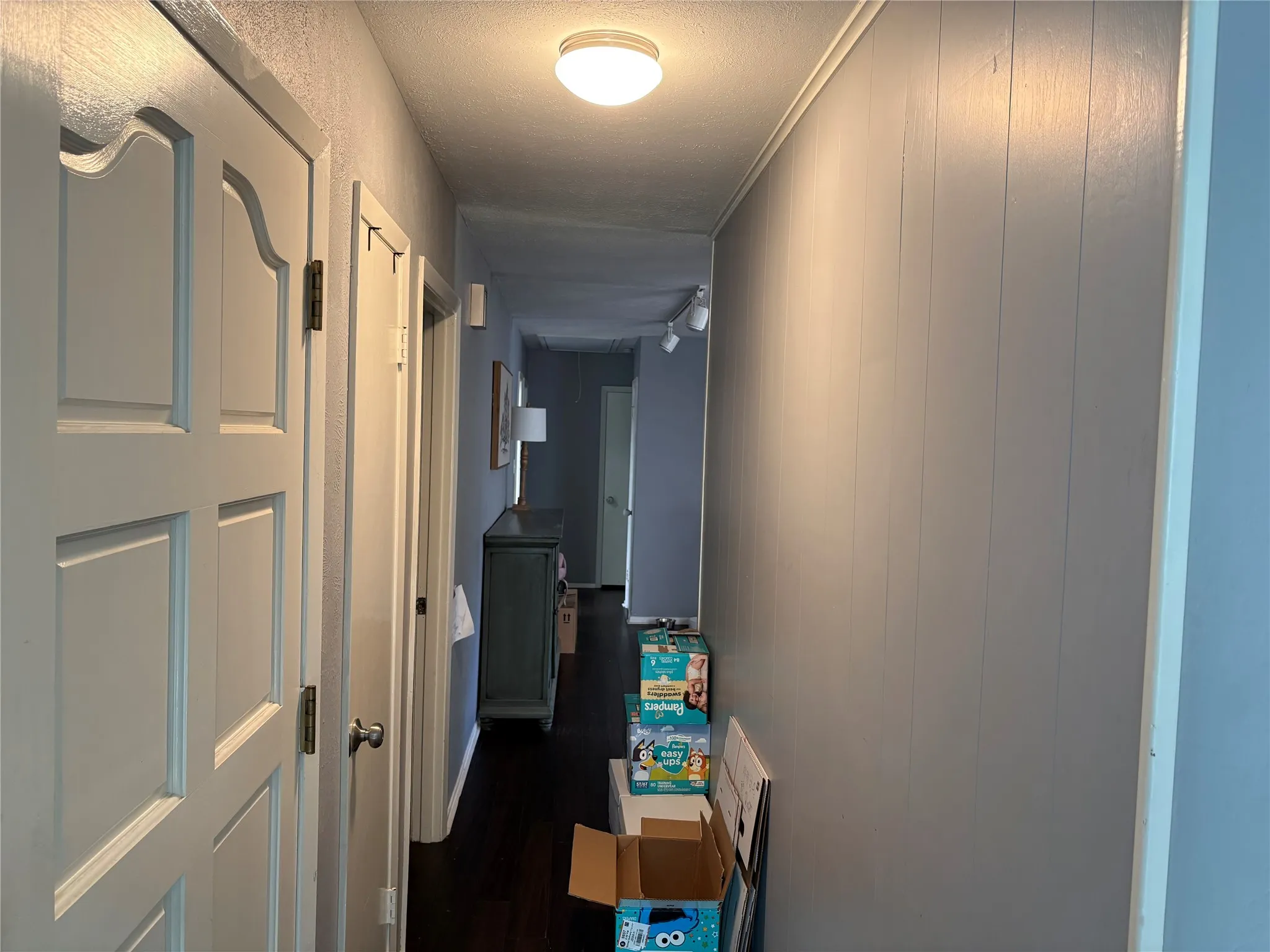 Single Family Residence For Sale in Tarrant County , 1121 Wade Drive, Bedford, Texas 76022, 3 Bedroom, 2 Bathroom, 2 Garage spaces, 1,544 Sqft, built in 1960, Preowned, mls#21213533, Real Estate Agent in Bedford, Homes For Sale in Tarrant county, Homes For Sale in Bedford, Realtor in Bedford Texas, Real Estate Brokerage Independent Realty Texas, Luminita Cordes Realtor
