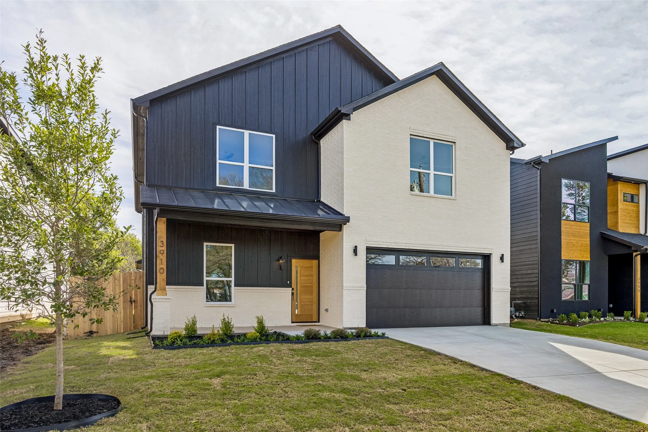 Single Family Residence For Sale in Dallas County , 3910 Harlingen, Dallas, Texas 75212, 4 Bedroom, 4 Bathroom, 2 Garage spaces, 2,996 Sqft, built in 2026, New Construction - Complete, mls#21201991, Real Estate Agent in Dallas, Homes For Sale in Dallas county, Homes For Sale in Dallas, Realtor in Dallas Texas, Real Estate Brokerage Independent Realty Texas, Luminita Cordes Realtor