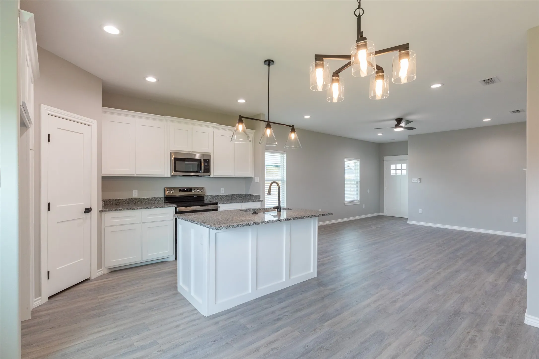 Single Family Residence For Sale in Taylor County , 7908 Freedom Crest Avenue, Abilene, Texas 79602, 4 Bedroom, 3 Bathroom, 2 Garage spaces, 1,529 Sqft, built in 2026, mls#21213693, Real Estate Agent in Abilene, Homes For Sale in Taylor county, Homes For Sale in Abilene, Realtor in Abilene Texas, Real Estate Brokerage Independent Realty Texas, Luminita Cordes Realtor