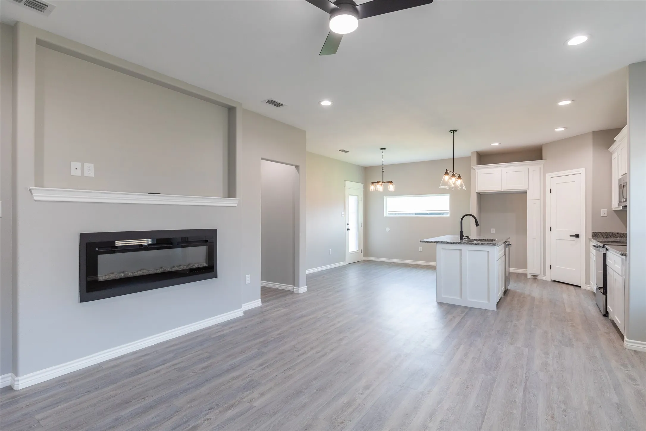 Single Family Residence For Sale in Taylor County , 7908 Freedom Crest Avenue, Abilene, Texas 79602, 4 Bedroom, 3 Bathroom, 2 Garage spaces, 1,529 Sqft, built in 2026, mls#21213693, Real Estate Agent in Abilene, Homes For Sale in Taylor county, Homes For Sale in Abilene, Realtor in Abilene Texas, Real Estate Brokerage Independent Realty Texas, Luminita Cordes Realtor