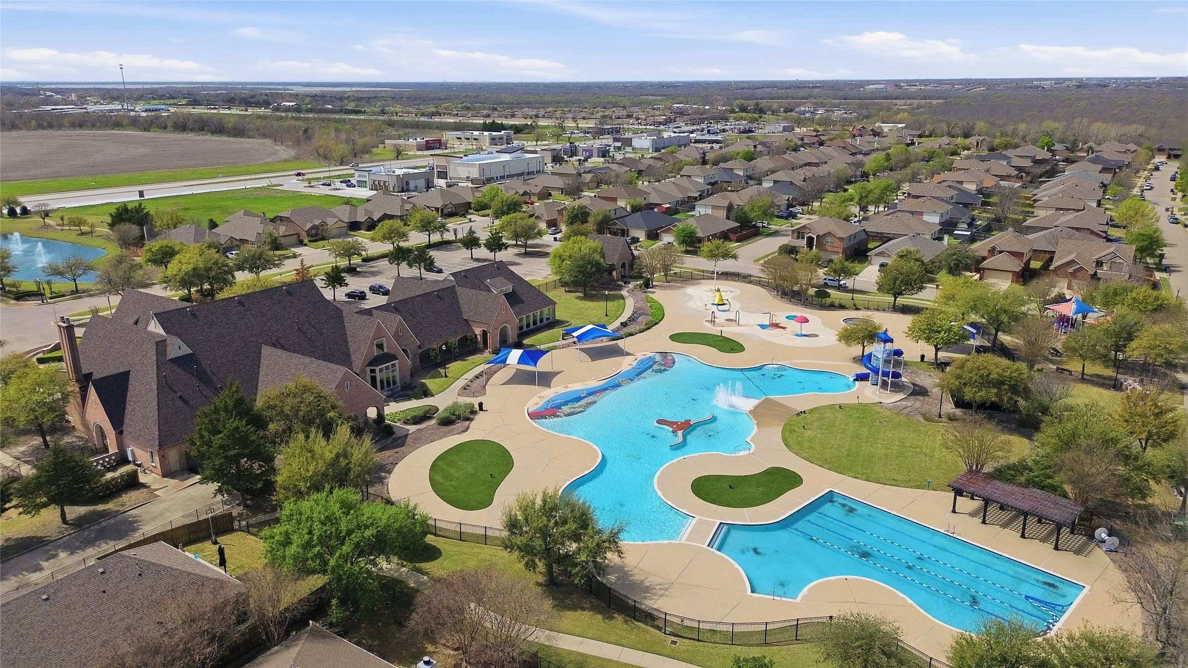 Single Family Residence For Sale in Collin County , 543 Johnson Drive, Lavon, Texas 75166, 3 Bedroom, 2 Bathroom, 2 Garage spaces, 1,862 Sqft, built in 2016, mls#21211908, Real Estate Agent in Lavon, Homes For Sale in Collin county, Homes For Sale in Lavon, Realtor in Lavon Texas, Real Estate Brokerage Independent Realty Texas, Luminita Cordes Realtor