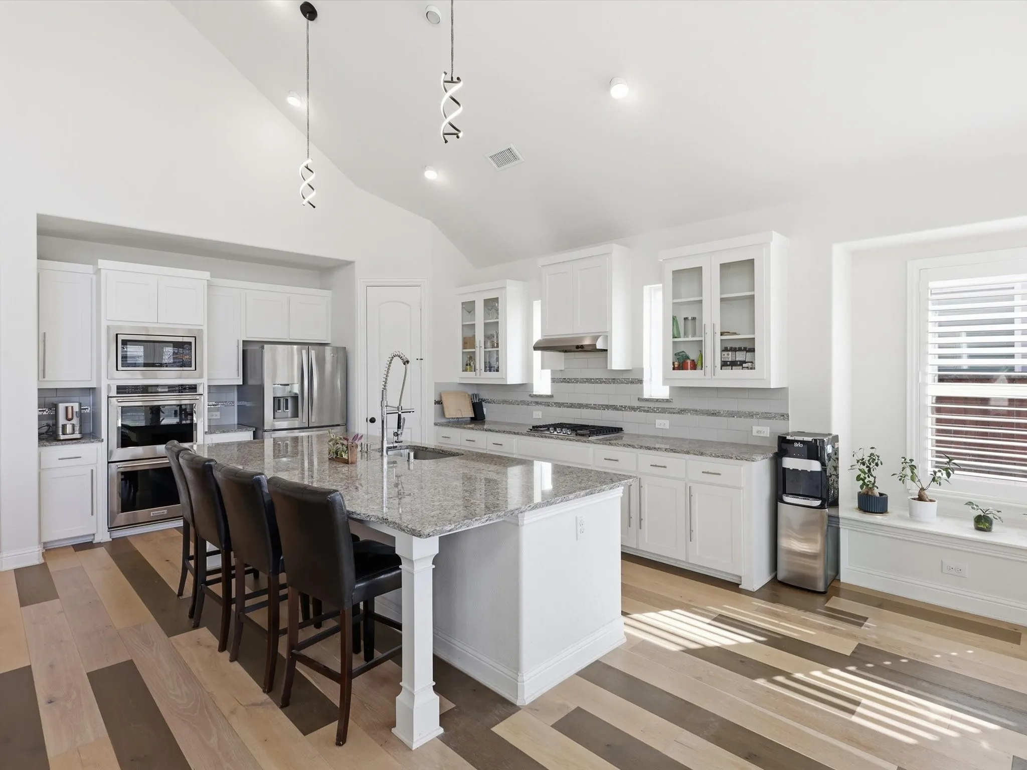 Single Family Residence For Sale in Collin County , 120 Spanish Bluebell Drive, Wylie, Texas 75098, 4 Bedroom, 3 Bathroom, 2 Garage spaces, 4,191 Sqft, built in 2019, mls#21208301, Real Estate Agent in Wylie, Homes For Sale in Collin county, Homes For Sale in Wylie, Realtor in Wylie Texas, Real Estate Brokerage Independent Realty Texas, Luminita Cordes Realtor