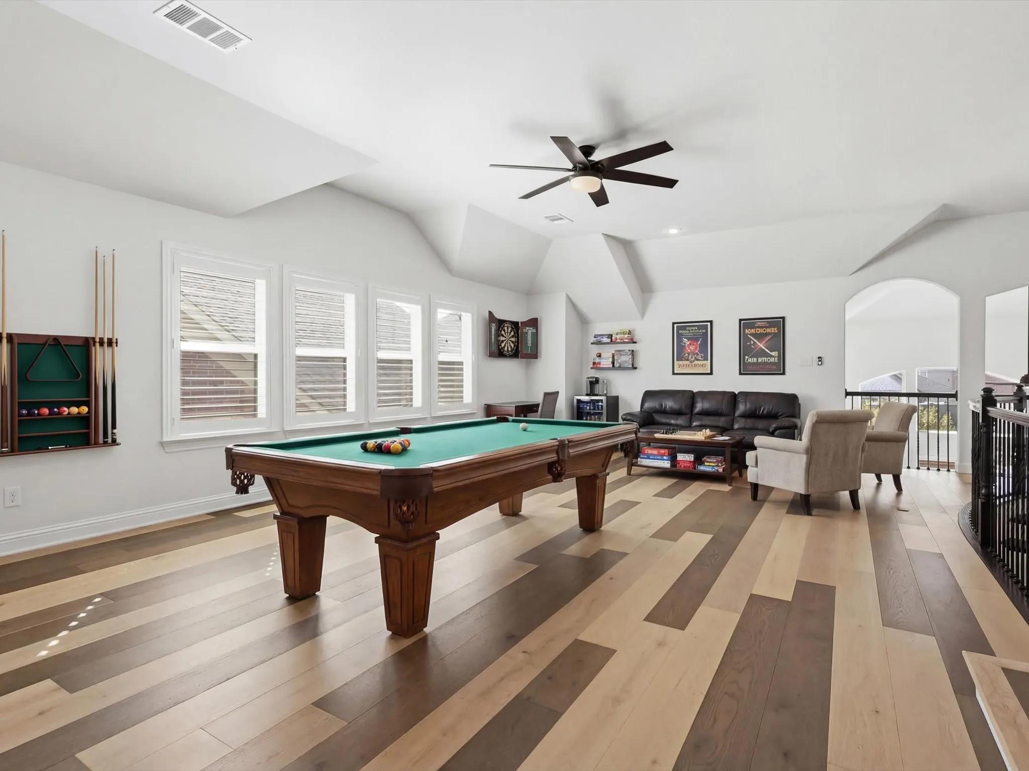 Single Family Residence For Sale in Collin County , 120 Spanish Bluebell Drive, Wylie, Texas 75098, 4 Bedroom, 3 Bathroom, 2 Garage spaces, 4,191 Sqft, built in 2019, mls#21208301, Real Estate Agent in Wylie, Homes For Sale in Collin county, Homes For Sale in Wylie, Realtor in Wylie Texas, Real Estate Brokerage Independent Realty Texas, Luminita Cordes Realtor