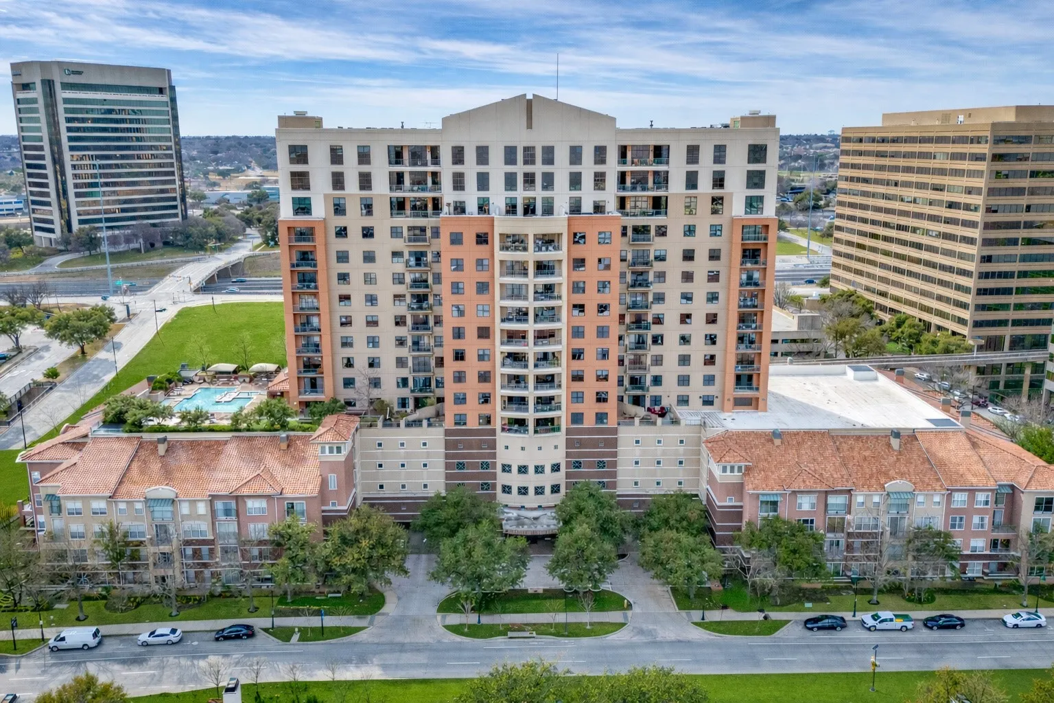 Condominium For Sale in Dallas County , 330 Las Colinas Boulevard E 1508, Irving, Texas 75039, 2 Bedroom, 3 Bathroom, 2 Garage spaces, 3,060 Sqft, built in 2001, Preowned, Price $1,350,000, mls#21169667, Real Estate Agent in Irving, Homes For Sale in Dallas county, Homes For Sale in Irving, Realtor in Irving Texas, Real Estate Brokerage Independent Realty Texas, Luminita Cordes Realtor