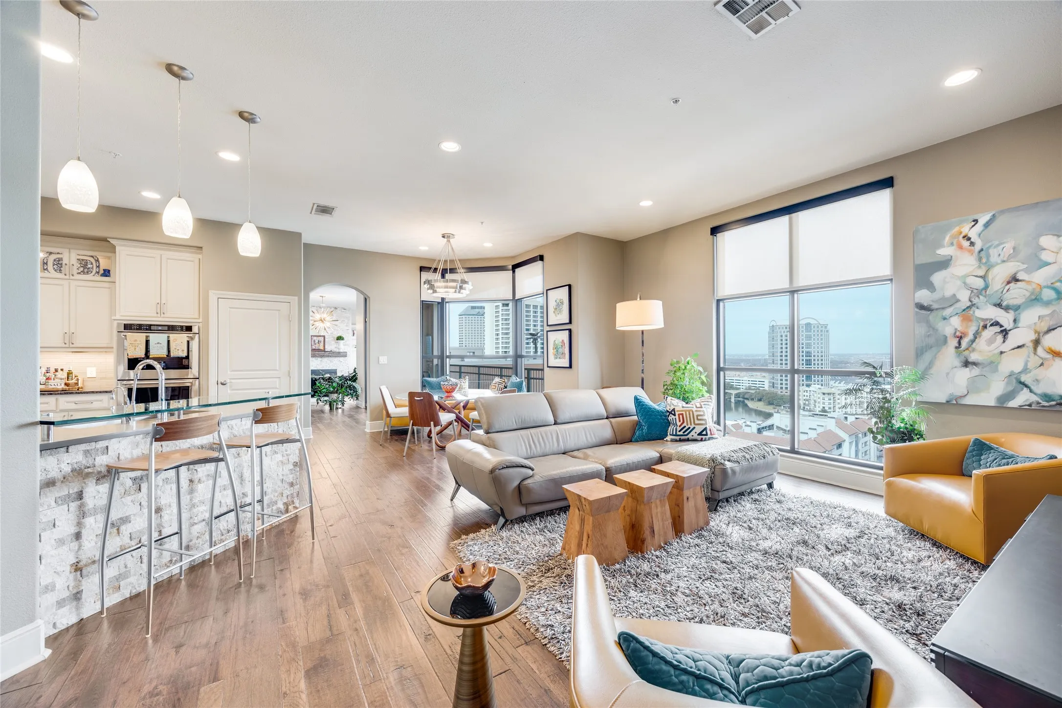 Condominium For Sale in Dallas County , 330 Las Colinas Boulevard E 1508, Irving, Texas 75039, 2 Bedroom, 3 Bathroom, 2 Garage spaces, 3,060 Sqft, built in 2001, Preowned, Price $1,350,000, mls#21169667, Real Estate Agent in Irving, Homes For Sale in Dallas county, Homes For Sale in Irving, Realtor in Irving Texas, Real Estate Brokerage Independent Realty Texas, Luminita Cordes Realtor