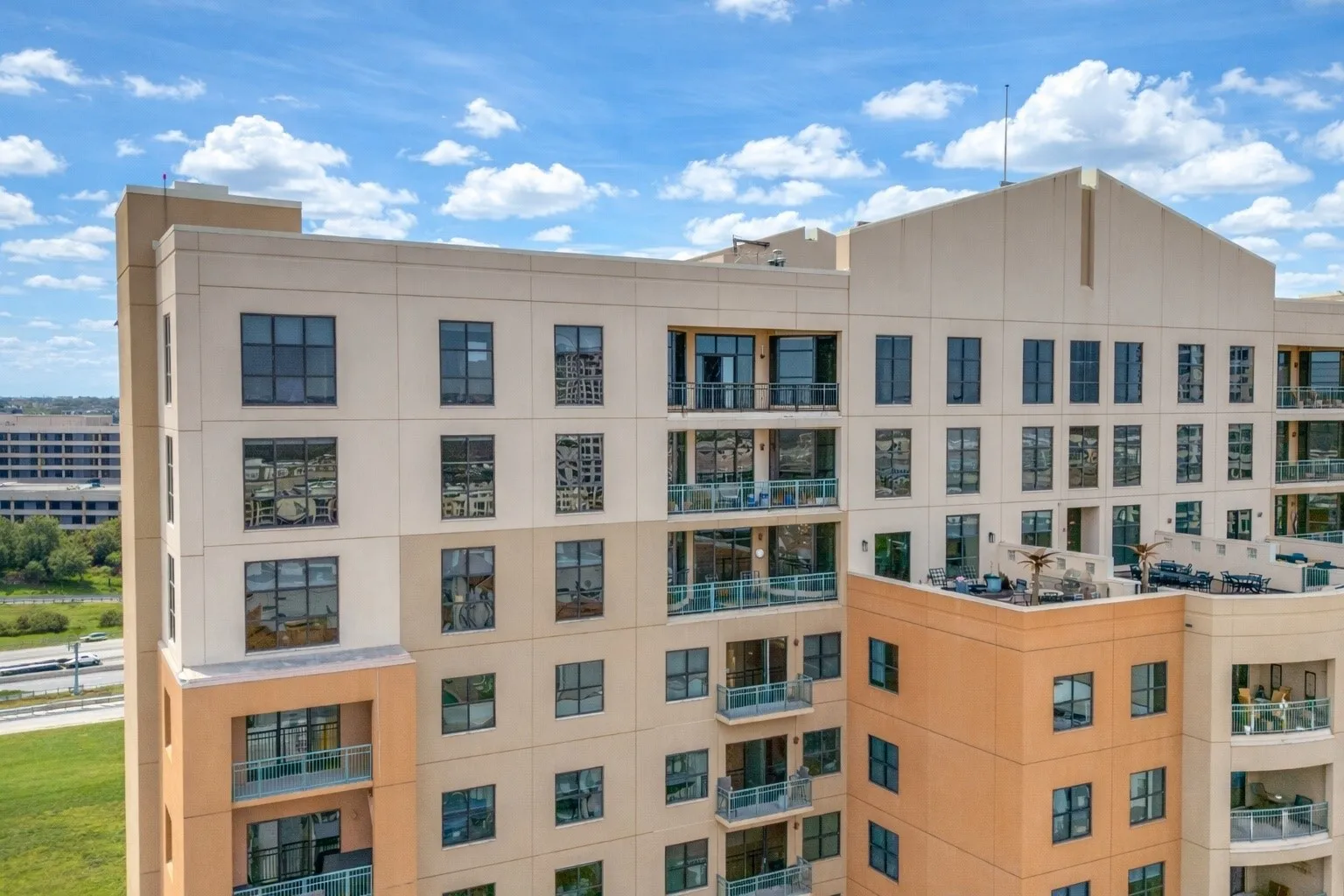 Condominium For Sale in Dallas County , 330 Las Colinas Boulevard E 1508, Irving, Texas 75039, 2 Bedroom, 3 Bathroom, 2 Garage spaces, 3,060 Sqft, built in 2001, Preowned, Price $1,350,000, mls#21169667, Real Estate Agent in Irving, Homes For Sale in Dallas county, Homes For Sale in Irving, Realtor in Irving Texas, Real Estate Brokerage Independent Realty Texas, Luminita Cordes Realtor