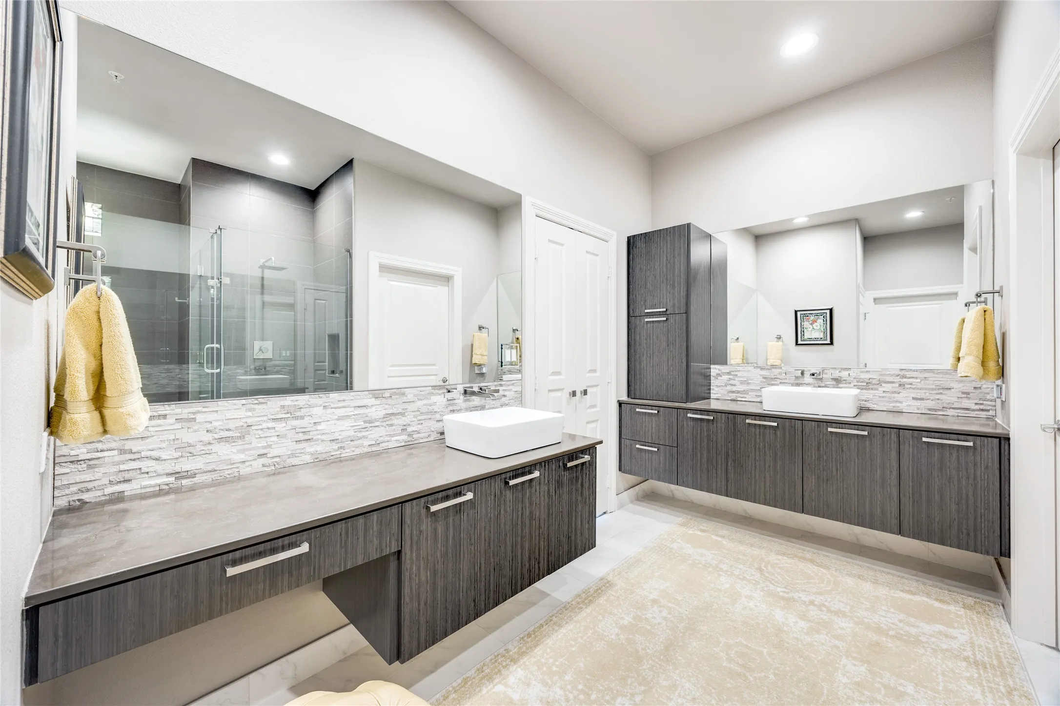 Condominium For Sale in Dallas County , 330 Las Colinas Boulevard E 1508, Irving, Texas 75039, 2 Bedroom, 3 Bathroom, 2 Garage spaces, 3,060 Sqft, built in 2001, Preowned, Price $1,350,000, mls#21169667, Real Estate Agent in Irving, Homes For Sale in Dallas county, Homes For Sale in Irving, Realtor in Irving Texas, Real Estate Brokerage Independent Realty Texas, Luminita Cordes Realtor