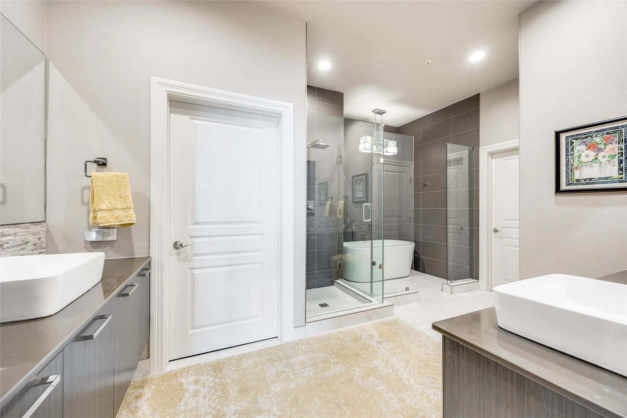 Condominium For Sale in Dallas County , 330 Las Colinas Boulevard E 1508, Irving, Texas 75039, 2 Bedroom, 3 Bathroom, 2 Garage spaces, 3,060 Sqft, built in 2001, Preowned, Price $1,350,000, mls#21169667, Real Estate Agent in Irving, Homes For Sale in Dallas county, Homes For Sale in Irving, Realtor in Irving Texas, Real Estate Brokerage Independent Realty Texas, Luminita Cordes Realtor