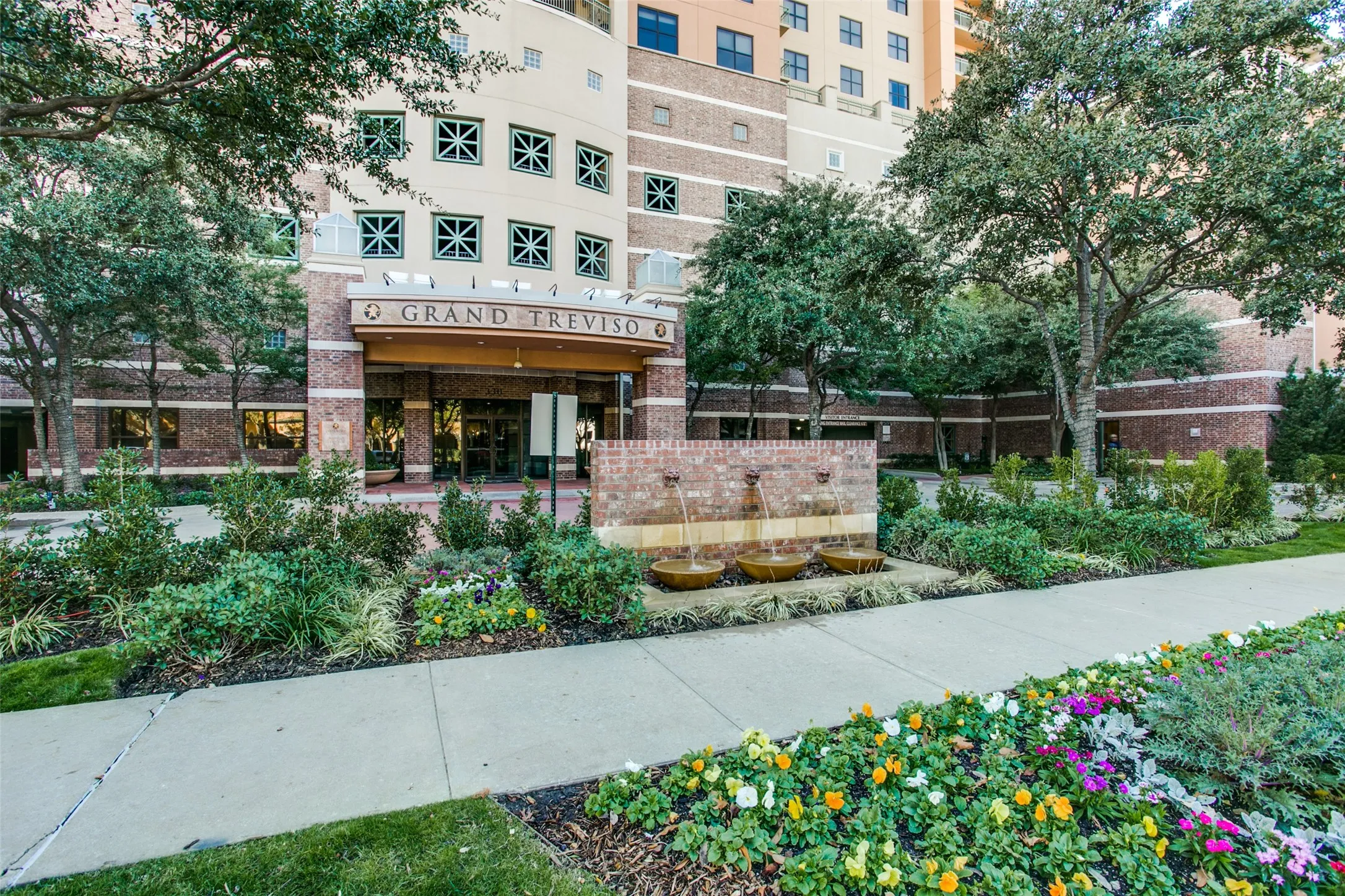 Condominium For Sale in Dallas County , 330 Las Colinas Boulevard E 1508, Irving, Texas 75039, 2 Bedroom, 3 Bathroom, 2 Garage spaces, 3,060 Sqft, built in 2001, Preowned, Price $1,350,000, mls#21169667, Real Estate Agent in Irving, Homes For Sale in Dallas county, Homes For Sale in Irving, Realtor in Irving Texas, Real Estate Brokerage Independent Realty Texas, Luminita Cordes Realtor