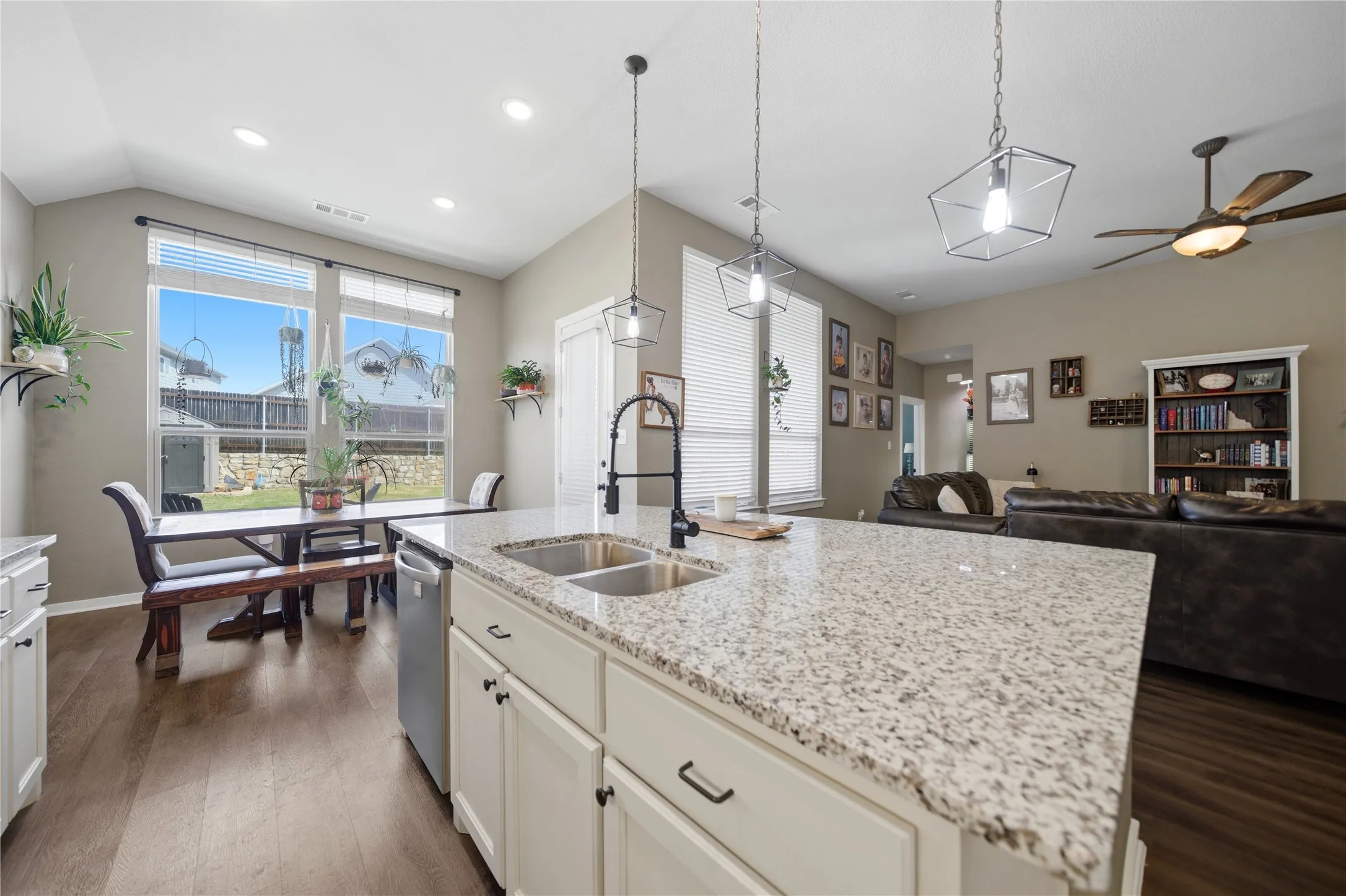 Single Family Residence For Sale in Rockwall County , 2127 Mossbrook Drive, Royse City, Texas 75189, 4 Bedroom, 3 Bathroom, 2 Garage spaces, 2,153 Sqft, built in 2018, mls#21202065, Real Estate Agent in Royse City, Homes For Sale in Rockwall county, Homes For Sale in Royse City, Realtor in Royse City Texas, Real Estate Brokerage Independent Realty Texas, Luminita Cordes Realtor