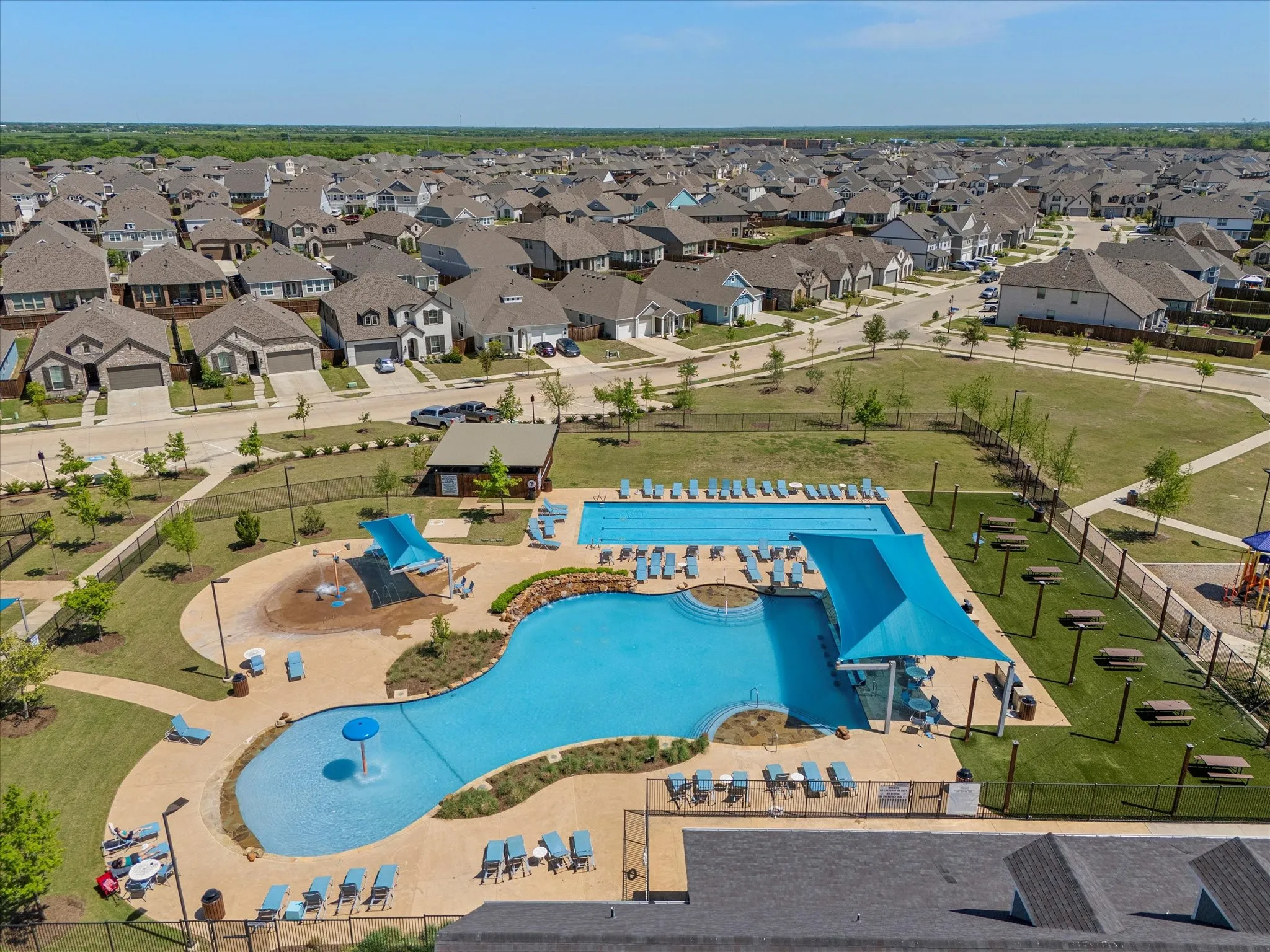Single Family Residence For Sale in Rockwall County , 2127 Mossbrook Drive, Royse City, Texas 75189, 4 Bedroom, 3 Bathroom, 2 Garage spaces, 2,153 Sqft, built in 2018, mls#21202065, Real Estate Agent in Royse City, Homes For Sale in Rockwall county, Homes For Sale in Royse City, Realtor in Royse City Texas, Real Estate Brokerage Independent Realty Texas, Luminita Cordes Realtor
