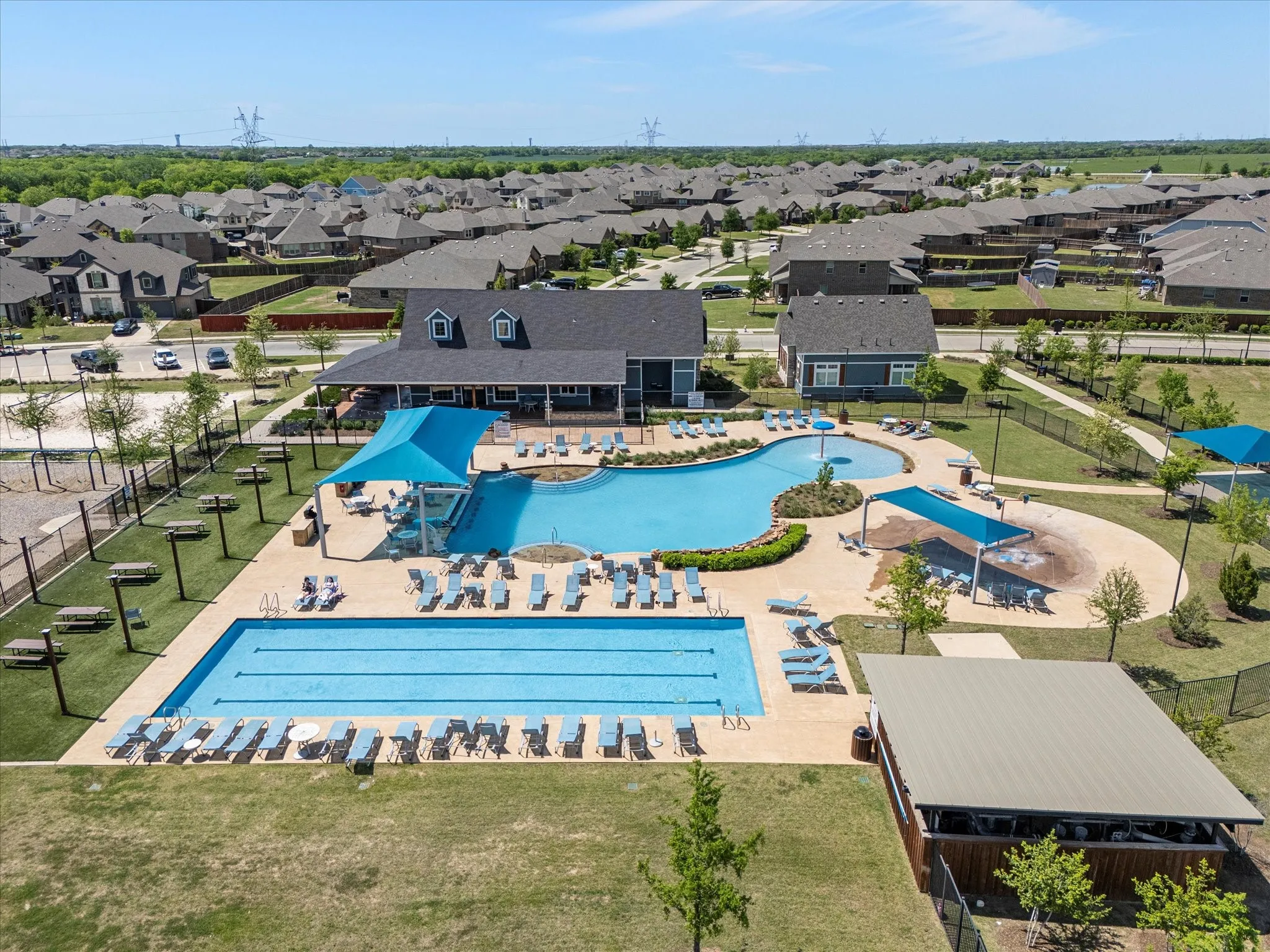 Single Family Residence For Sale in Rockwall County , 2127 Mossbrook Drive, Royse City, Texas 75189, 4 Bedroom, 3 Bathroom, 2 Garage spaces, 2,153 Sqft, built in 2018, mls#21202065, Real Estate Agent in Royse City, Homes For Sale in Rockwall county, Homes For Sale in Royse City, Realtor in Royse City Texas, Real Estate Brokerage Independent Realty Texas, Luminita Cordes Realtor