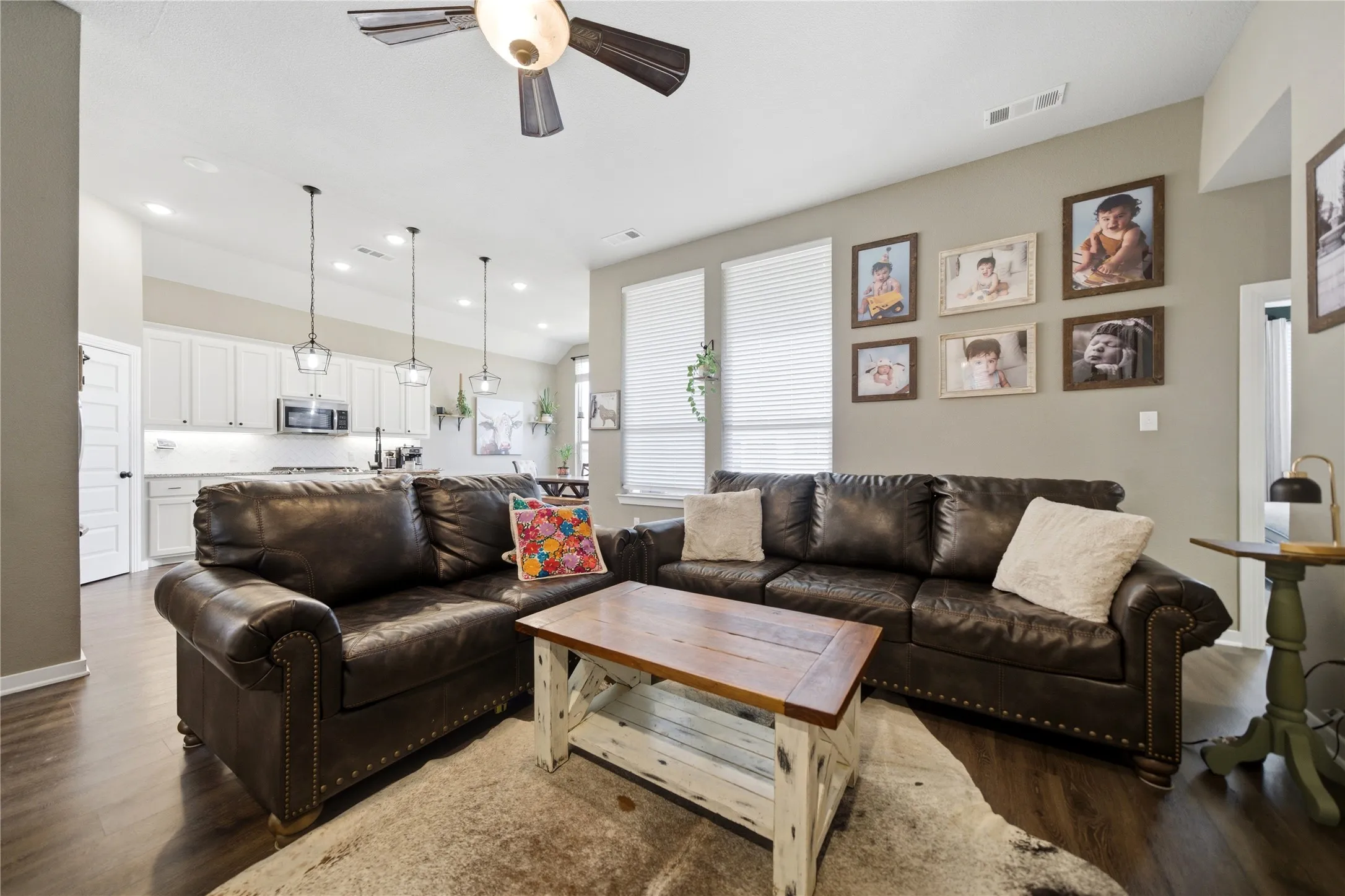 Single Family Residence For Sale in Rockwall County , 2127 Mossbrook Drive, Royse City, Texas 75189, 4 Bedroom, 3 Bathroom, 2 Garage spaces, 2,153 Sqft, built in 2018, mls#21202065, Real Estate Agent in Royse City, Homes For Sale in Rockwall county, Homes For Sale in Royse City, Realtor in Royse City Texas, Real Estate Brokerage Independent Realty Texas, Luminita Cordes Realtor