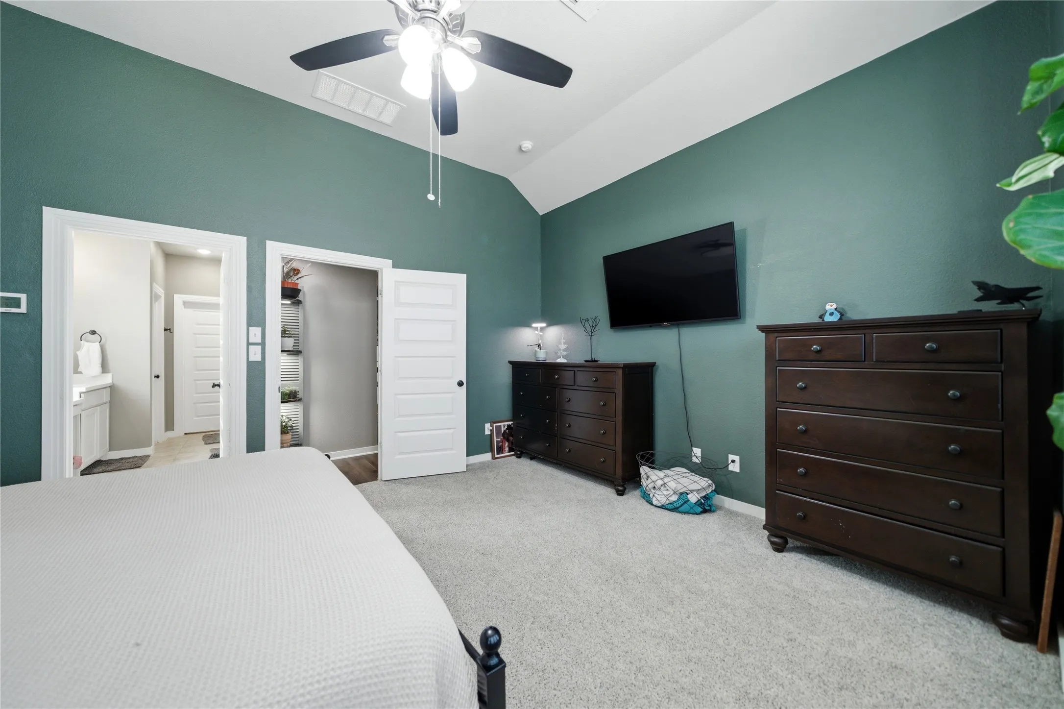 Single Family Residence For Sale in Rockwall County , 2127 Mossbrook Drive, Royse City, Texas 75189, 4 Bedroom, 3 Bathroom, 2 Garage spaces, 2,153 Sqft, built in 2018, mls#21202065, Real Estate Agent in Royse City, Homes For Sale in Rockwall county, Homes For Sale in Royse City, Realtor in Royse City Texas, Real Estate Brokerage Independent Realty Texas, Luminita Cordes Realtor