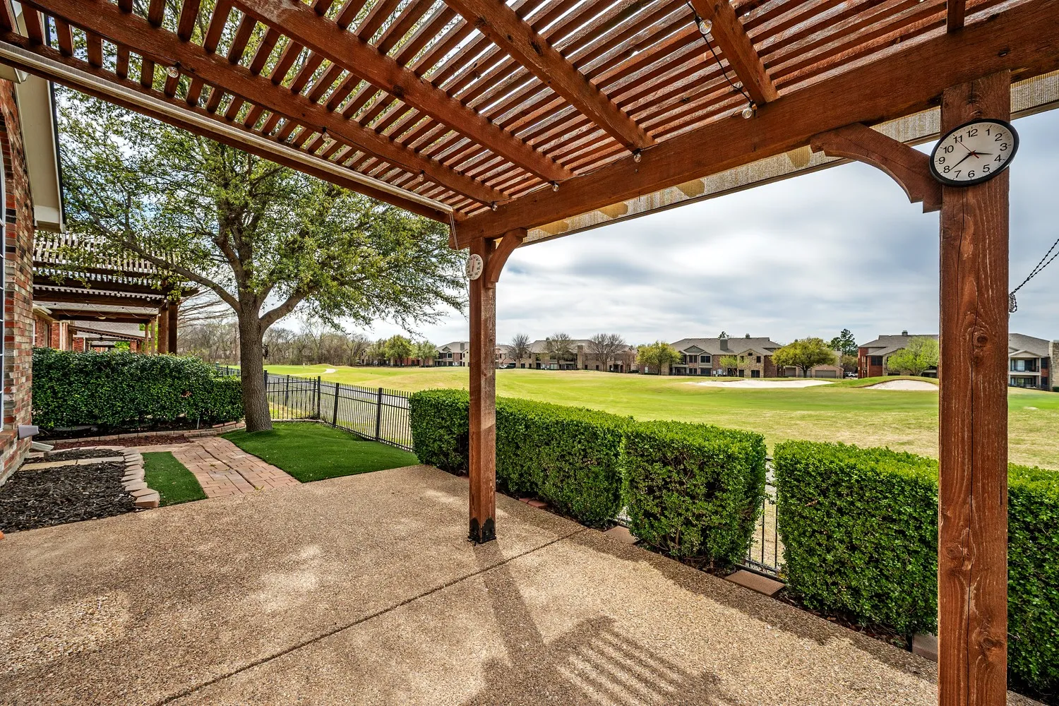 Single Family Residence For Sale in Collin County , 2112 Stone Creek Drive, Mc Kinney, Texas 75072, 3 Bedroom, 3 Bathroom, 2 Garage spaces, 2,611 Sqft, built in 2005, Preowned, mls#21213534, Real Estate Agent in Mc Kinney, Homes For Sale in Collin county, Homes For Sale in Mc Kinney, Realtor in Mc Kinney Texas, Real Estate Brokerage Independent Realty Texas, Luminita Cordes Realtor
