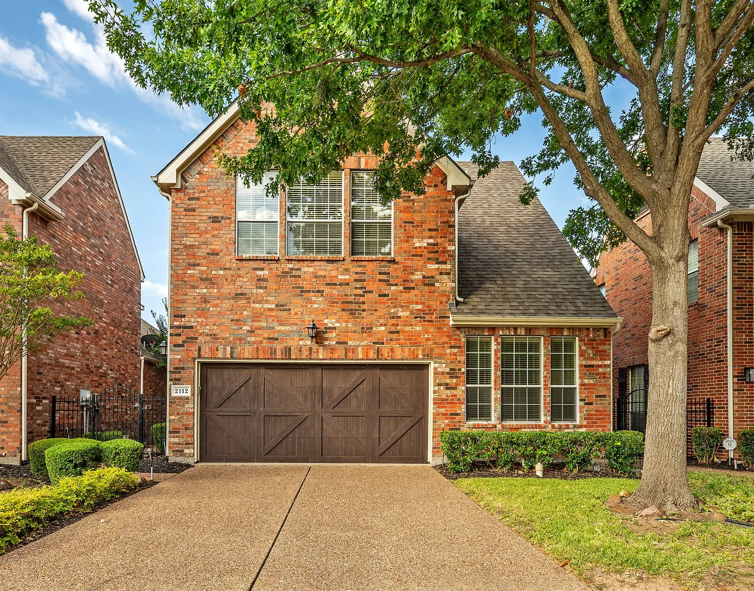 Single Family Residence For Sale in Collin County , 2112 Stone Creek Drive, Mc Kinney, Texas 75072, 3 Bedroom, 3 Bathroom, 2 Garage spaces, 2,611 Sqft, built in 2005, Preowned, mls#21213534, Real Estate Agent in Mc Kinney, Homes For Sale in Collin county, Homes For Sale in Mc Kinney, Realtor in Mc Kinney Texas, Real Estate Brokerage Independent Realty Texas, Luminita Cordes Realtor