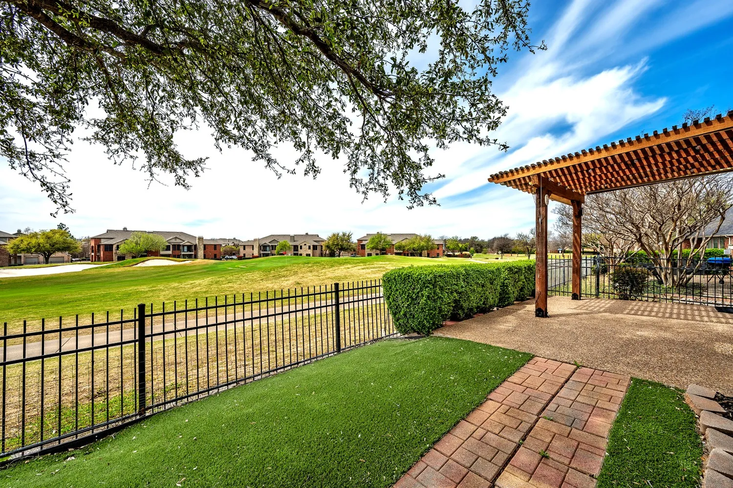 Single Family Residence For Sale in Collin County , 2112 Stone Creek Drive, Mc Kinney, Texas 75072, 3 Bedroom, 3 Bathroom, 2 Garage spaces, 2,611 Sqft, built in 2005, Preowned, mls#21213534, Real Estate Agent in Mc Kinney, Homes For Sale in Collin county, Homes For Sale in Mc Kinney, Realtor in Mc Kinney Texas, Real Estate Brokerage Independent Realty Texas, Luminita Cordes Realtor