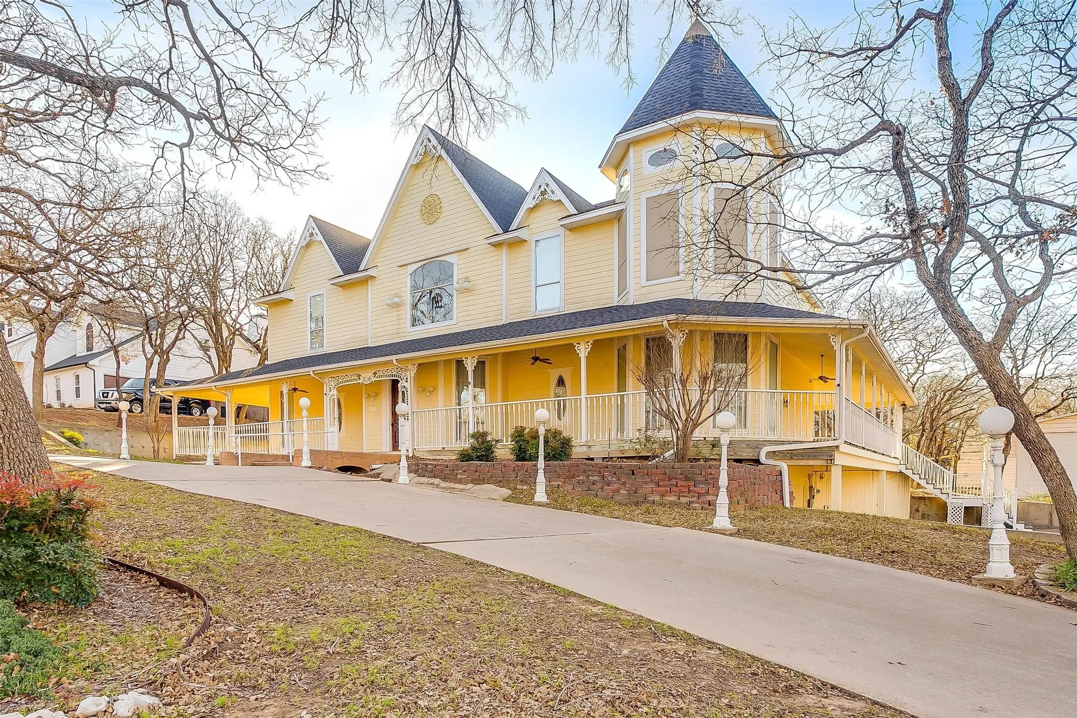 Single Family Residence For Sale in Tarrant County , 410 Beverly Drive, Keller, Texas 76248, 5 Bedroom, 5 Bathroom, 2 Garage spaces, 4,943 Sqft, built in 1999, mls#21210290, Real Estate Agent in Keller, Homes For Sale in Tarrant county, Homes For Sale in Keller, Realtor in Keller Texas, Real Estate Brokerage Independent Realty Texas, Luminita Cordes Realtor