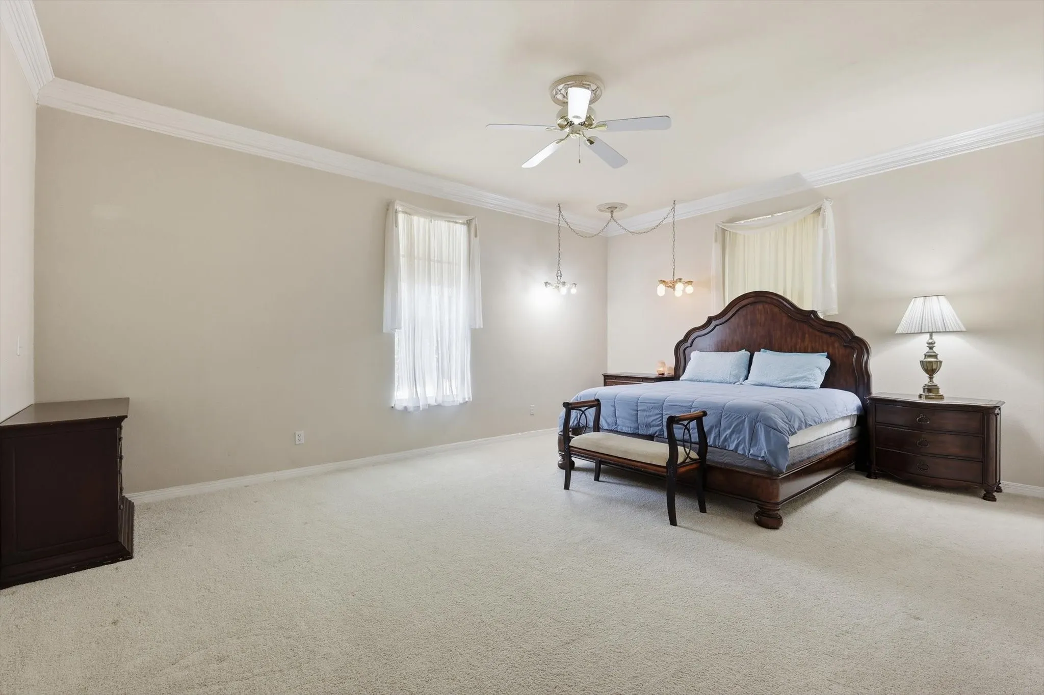 Single Family Residence For Sale in Tarrant County , 410 Beverly Drive, Keller, Texas 76248, 5 Bedroom, 5 Bathroom, 2 Garage spaces, 4,943 Sqft, built in 1999, mls#21210290, Real Estate Agent in Keller, Homes For Sale in Tarrant county, Homes For Sale in Keller, Realtor in Keller Texas, Real Estate Brokerage Independent Realty Texas, Luminita Cordes Realtor