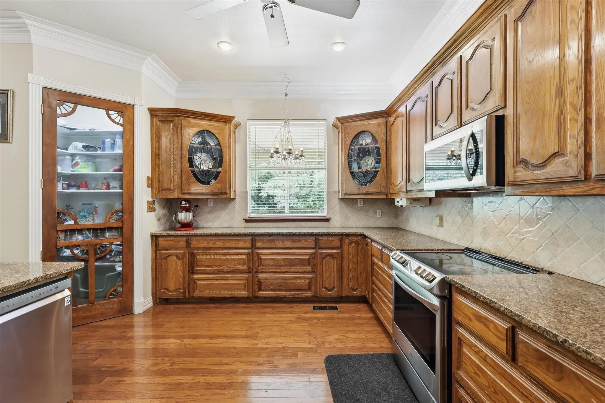 Single Family Residence For Sale in Tarrant County , 410 Beverly Drive, Keller, Texas 76248, 5 Bedroom, 5 Bathroom, 2 Garage spaces, 4,943 Sqft, built in 1999, mls#21210290, Real Estate Agent in Keller, Homes For Sale in Tarrant county, Homes For Sale in Keller, Realtor in Keller Texas, Real Estate Brokerage Independent Realty Texas, Luminita Cordes Realtor
