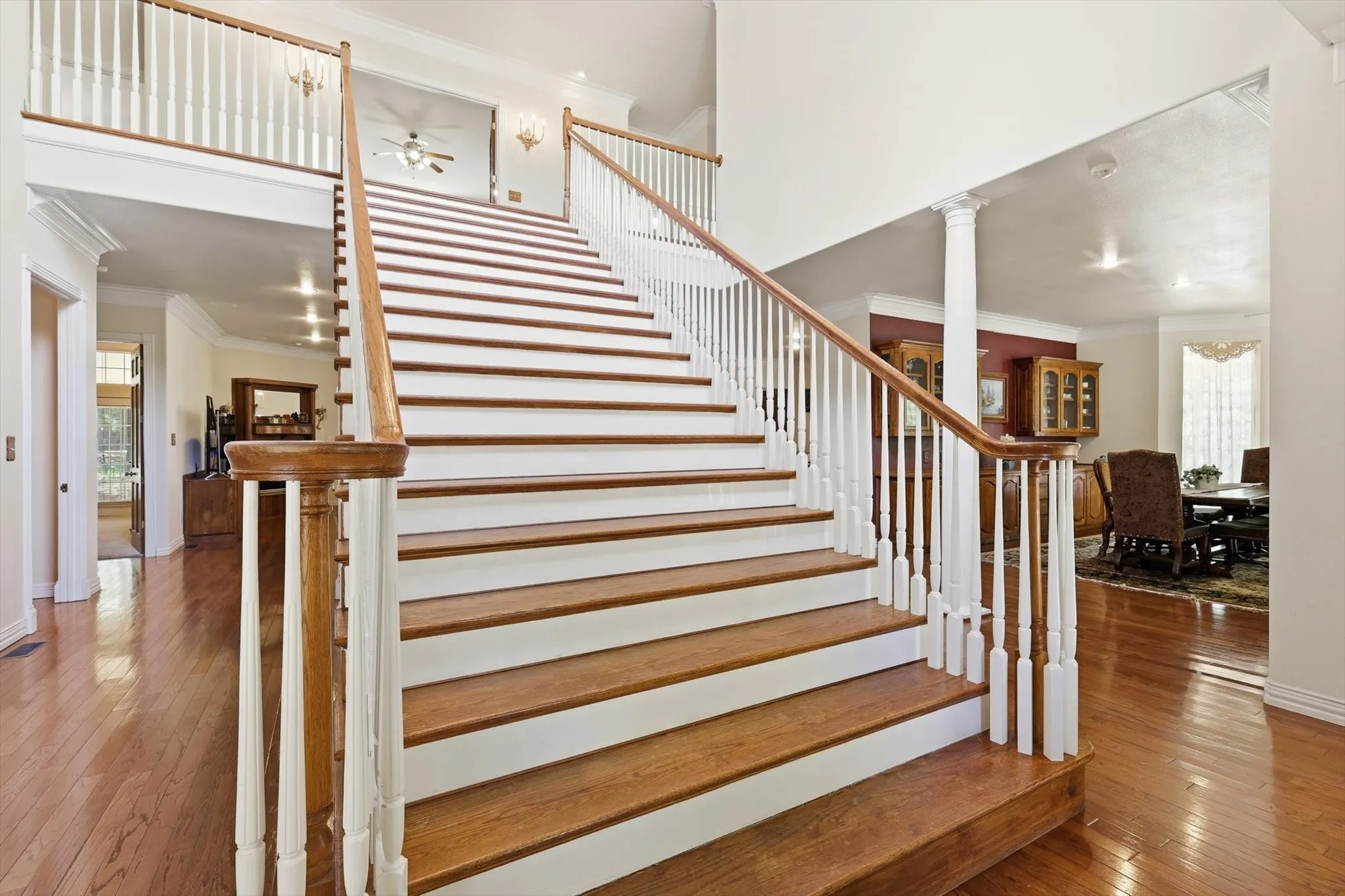 Single Family Residence For Sale in Tarrant County , 410 Beverly Drive, Keller, Texas 76248, 5 Bedroom, 5 Bathroom, 2 Garage spaces, 4,943 Sqft, built in 1999, mls#21210290, Real Estate Agent in Keller, Homes For Sale in Tarrant county, Homes For Sale in Keller, Realtor in Keller Texas, Real Estate Brokerage Independent Realty Texas, Luminita Cordes Realtor