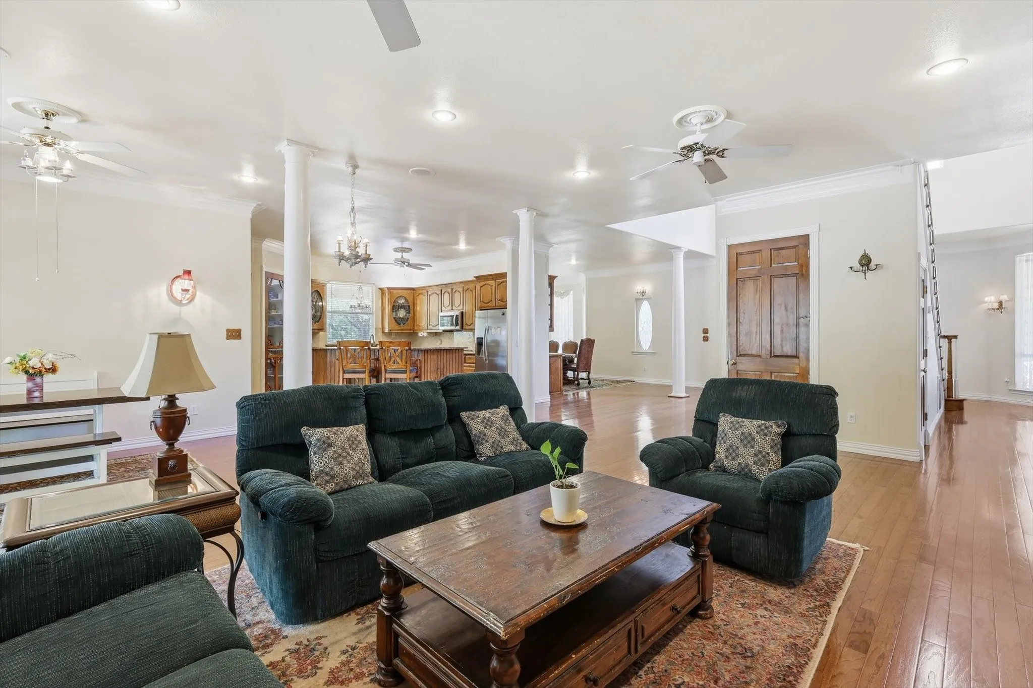 Single Family Residence For Sale in Tarrant County , 410 Beverly Drive, Keller, Texas 76248, 5 Bedroom, 5 Bathroom, 2 Garage spaces, 4,943 Sqft, built in 1999, mls#21210290, Real Estate Agent in Keller, Homes For Sale in Tarrant county, Homes For Sale in Keller, Realtor in Keller Texas, Real Estate Brokerage Independent Realty Texas, Luminita Cordes Realtor