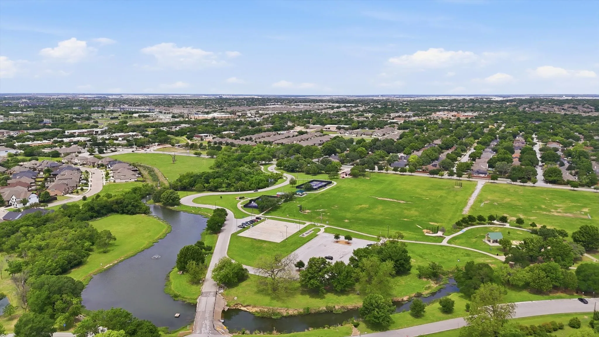 Single Family Residence For Sale in Tarrant County , 410 Beverly Drive, Keller, Texas 76248, 5 Bedroom, 5 Bathroom, 2 Garage spaces, 4,943 Sqft, built in 1999, mls#21210290, Real Estate Agent in Keller, Homes For Sale in Tarrant county, Homes For Sale in Keller, Realtor in Keller Texas, Real Estate Brokerage Independent Realty Texas, Luminita Cordes Realtor