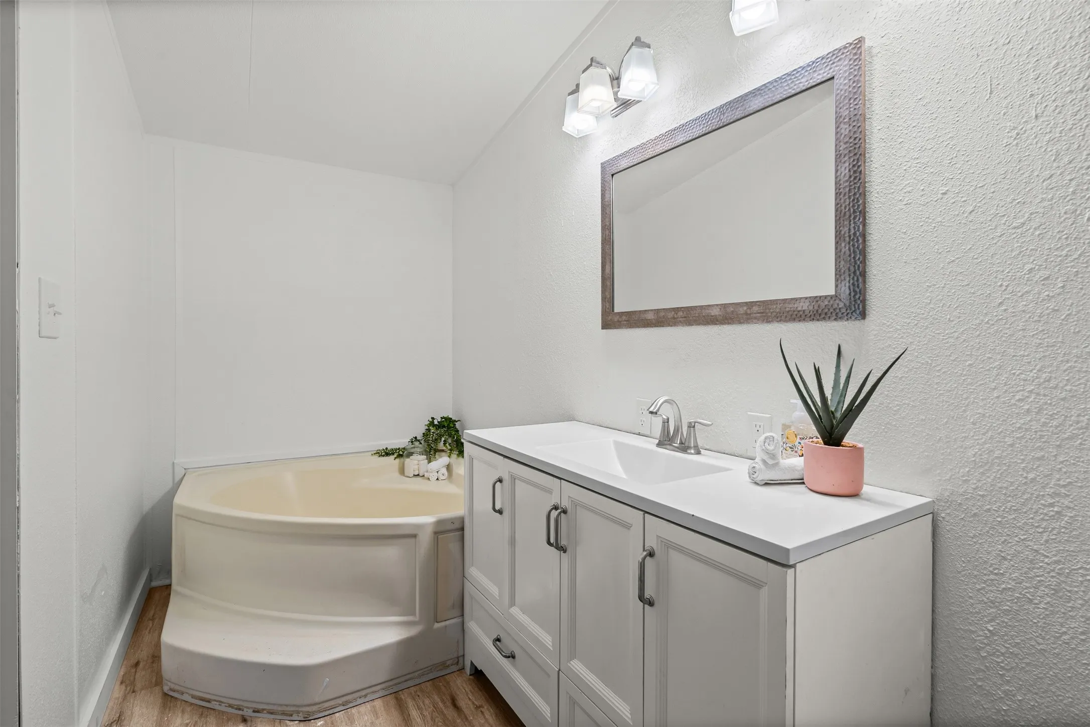 Jetted Tub